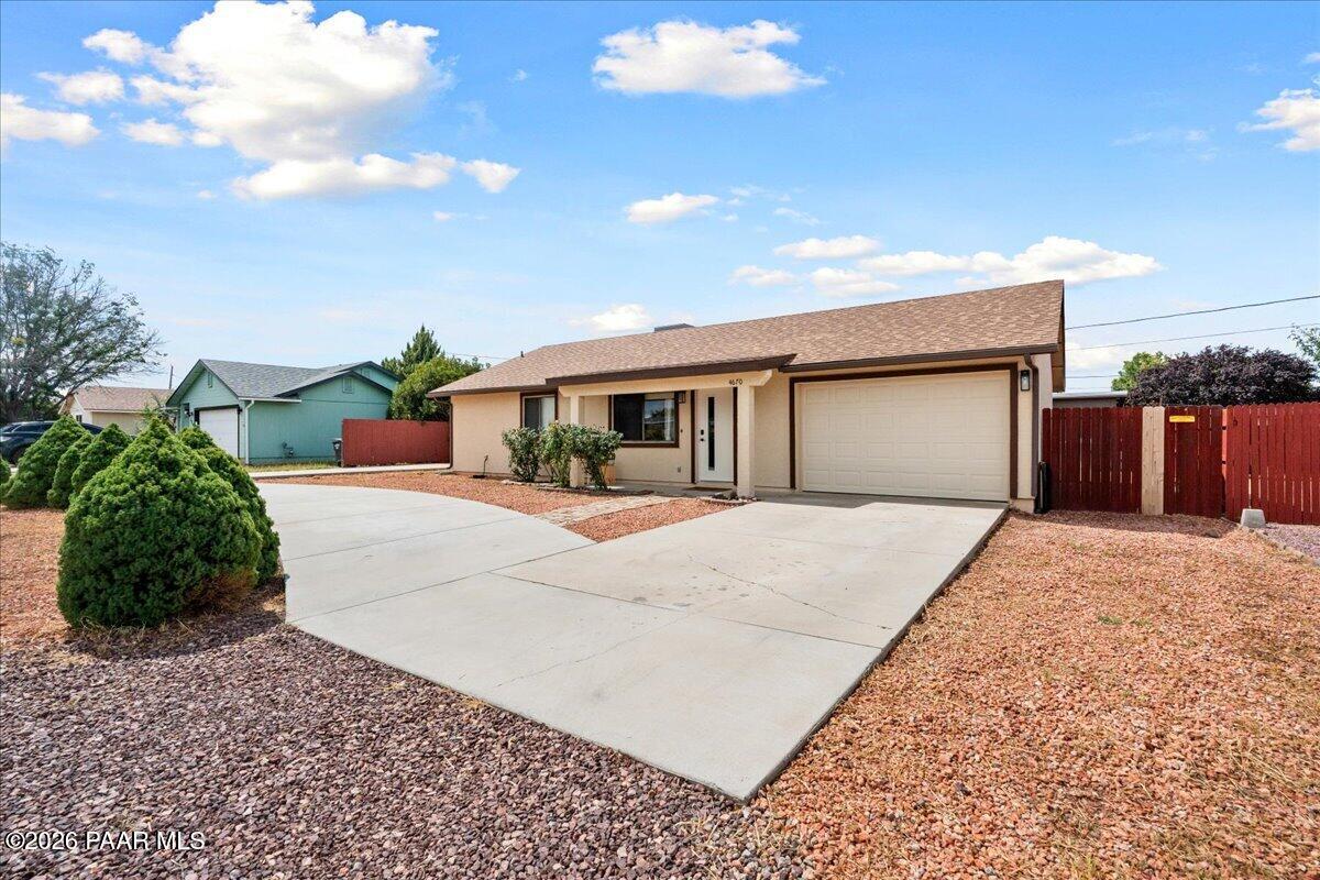 4670 N Columbine Drive — photo