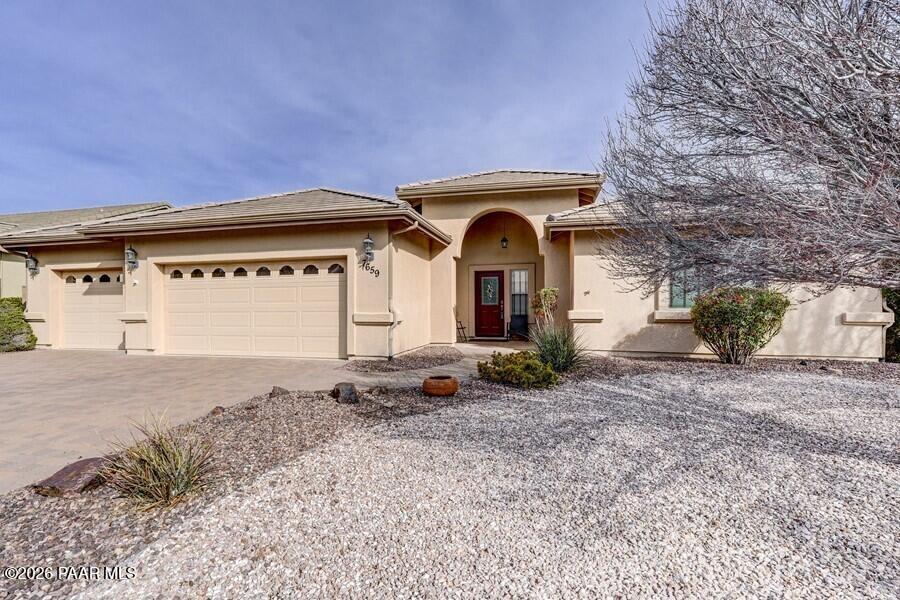 7659 N Outlook Lane — photo