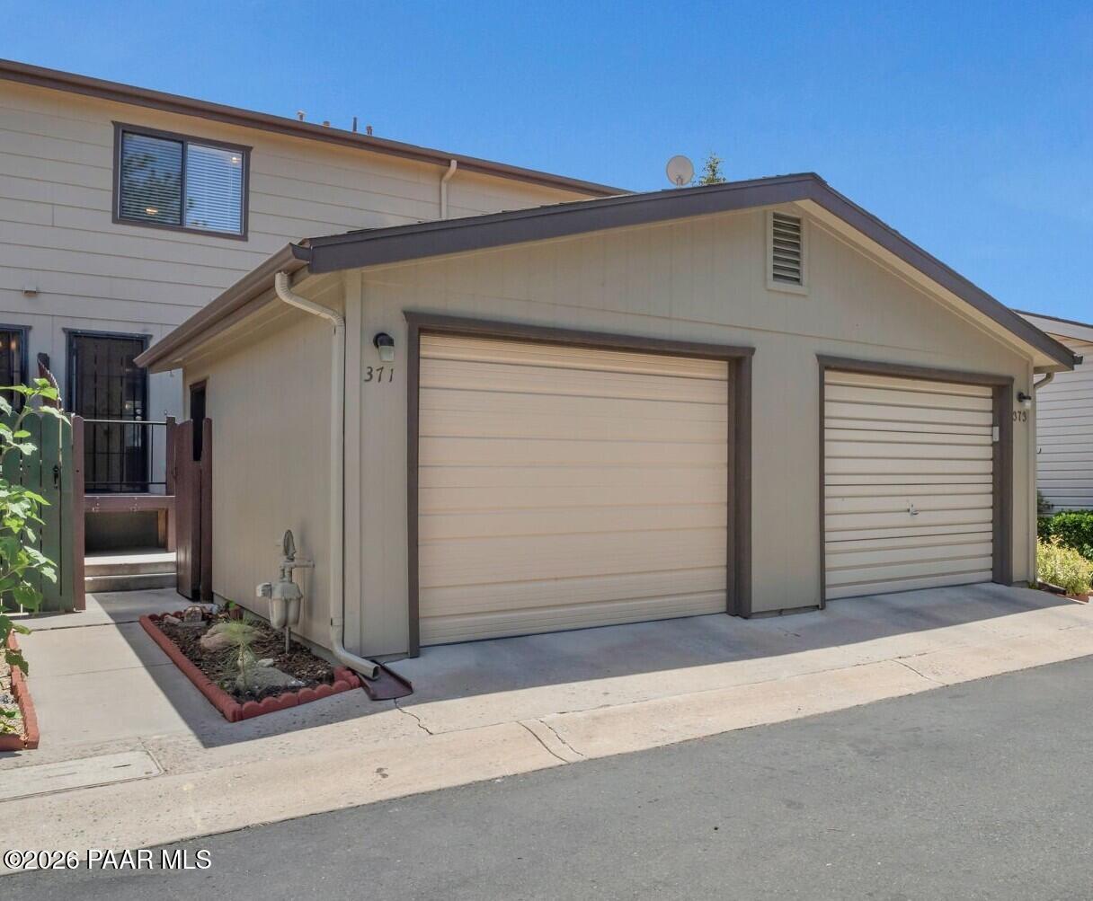 371 Rim Rock Circle — photo