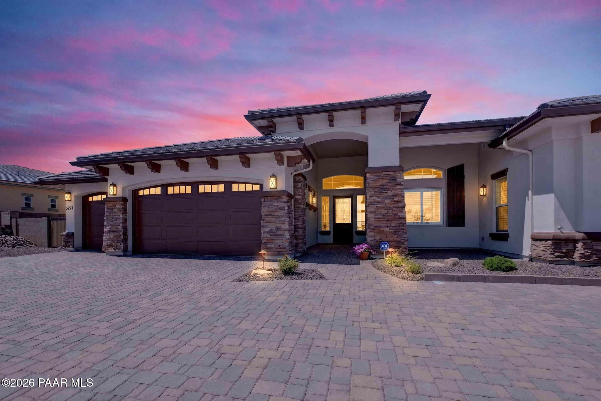 5274 High Cliff Way — photo