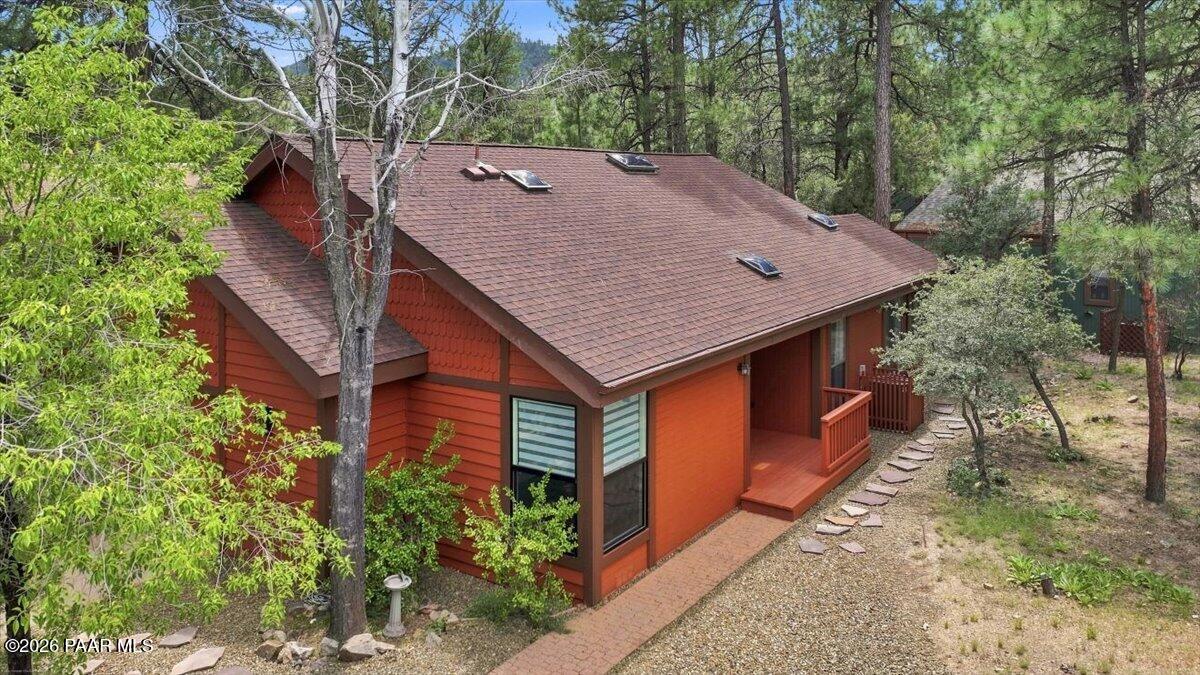 1921 Pine Tree Drive — photo