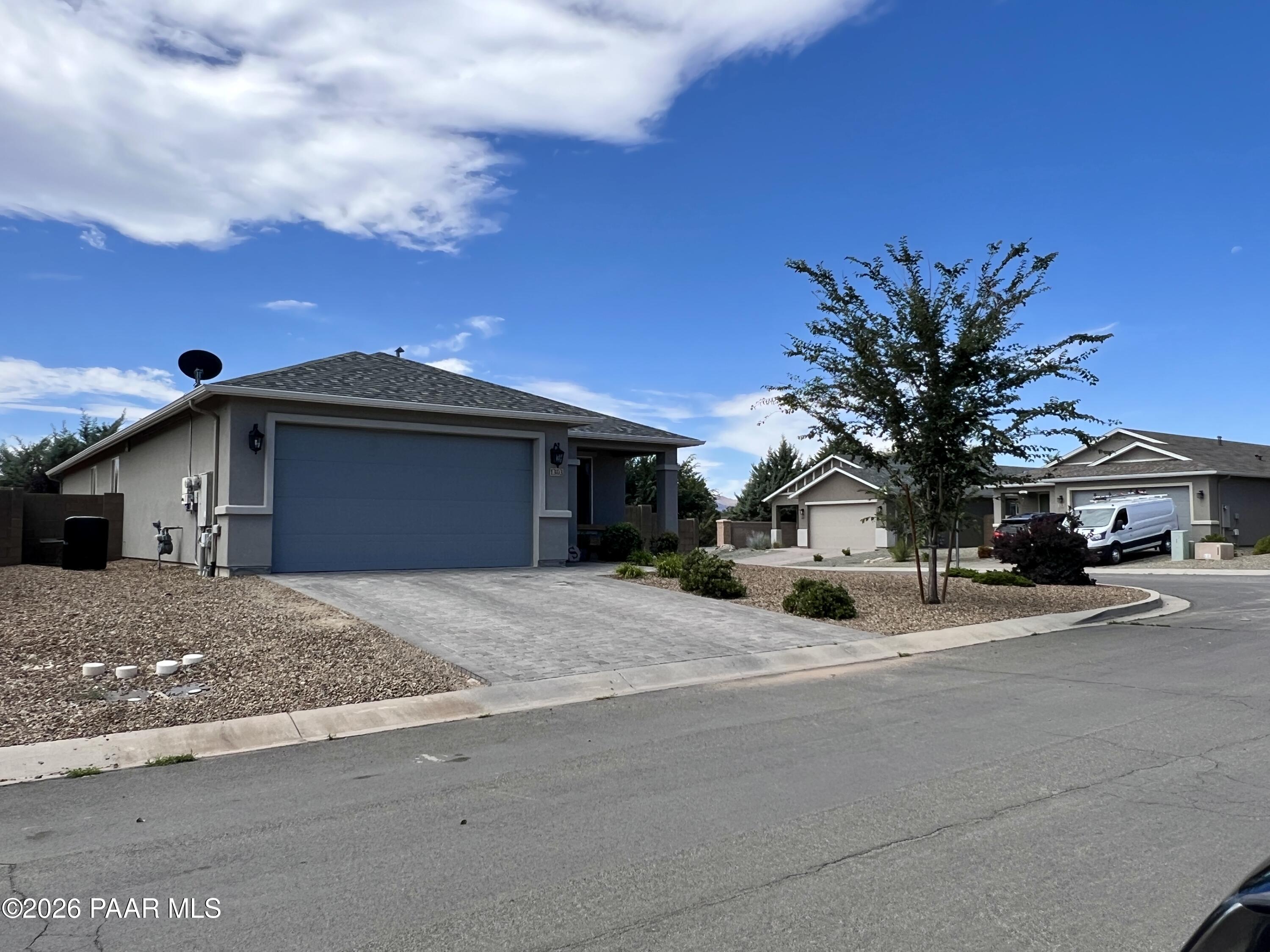 1303 Stratford Place — photo