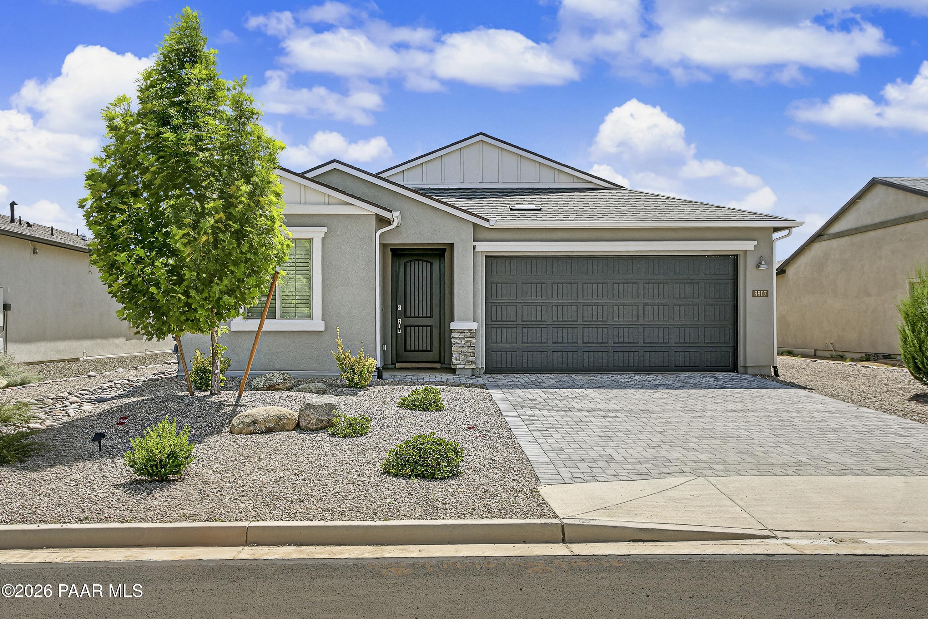 8807 N Rolling Hills Drive — photo