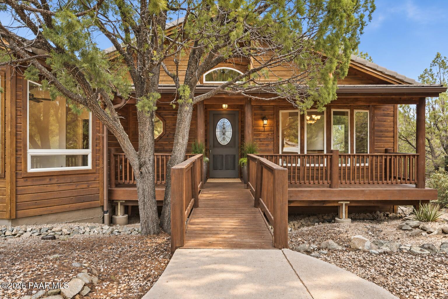 2940 W Crestview Drive — photo