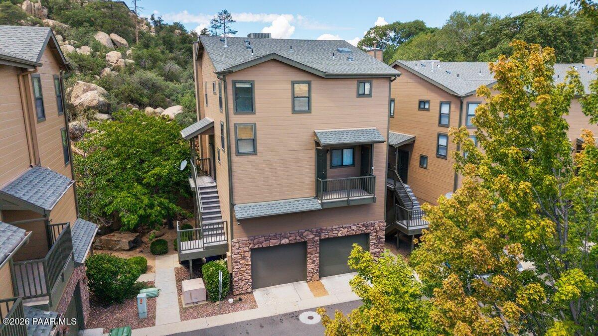 1140 Mary Drive — photo