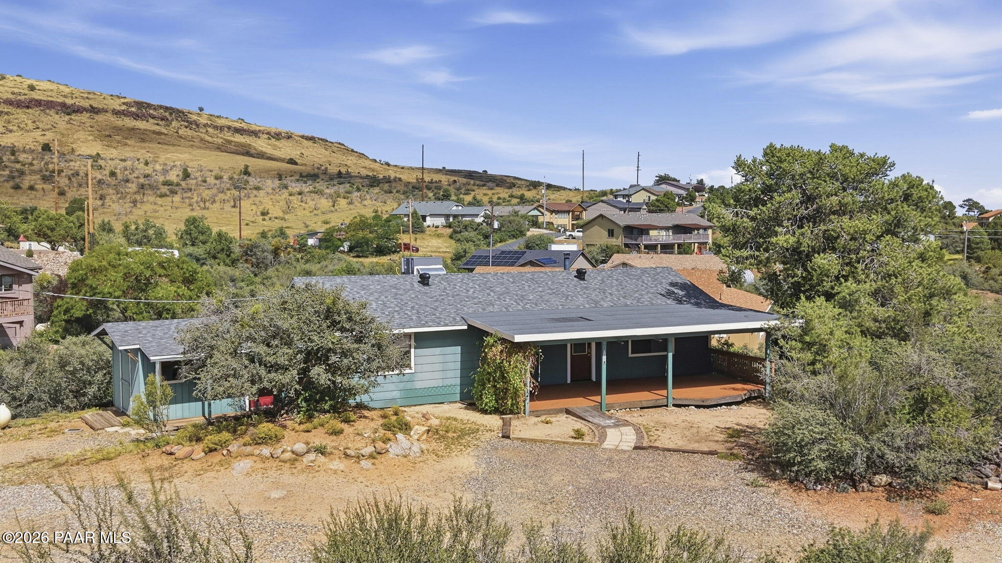 1933 N Geraldine Court — photo