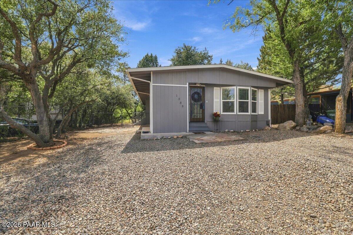 1533 Acklin Drive — photo