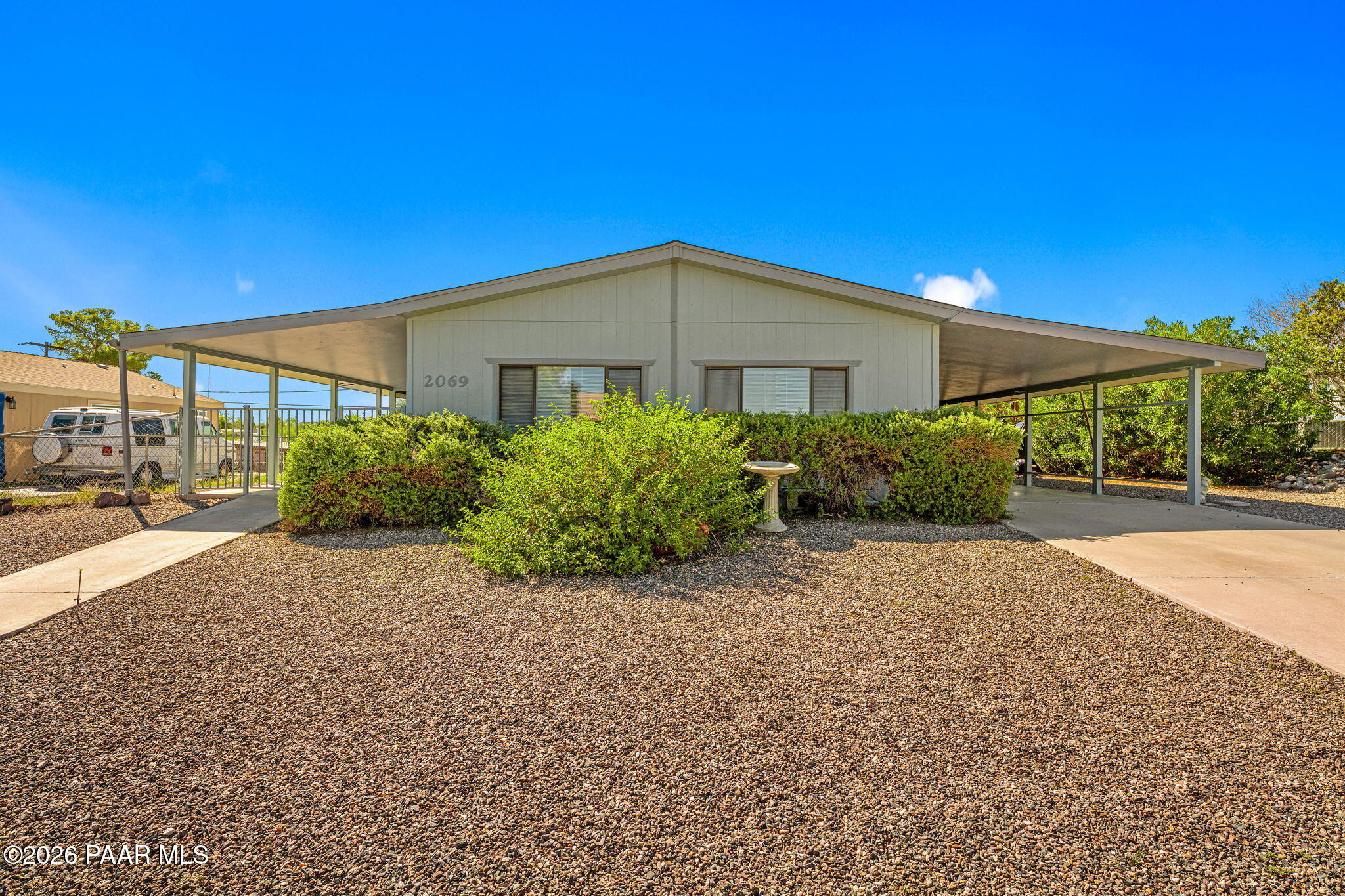 2069 W Smoketree Drive — photo