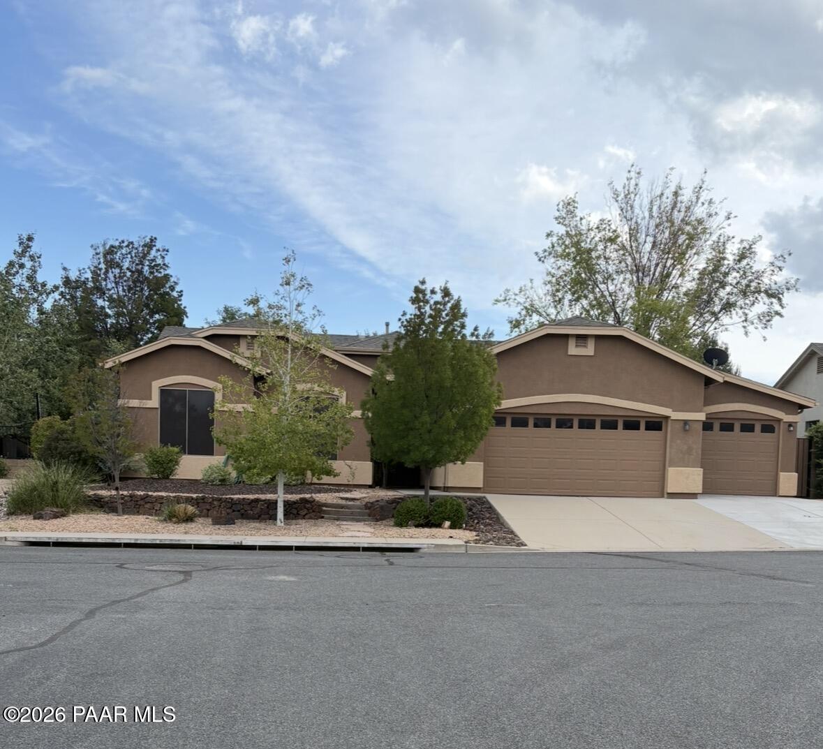 6618 E Stratford Drive — photo