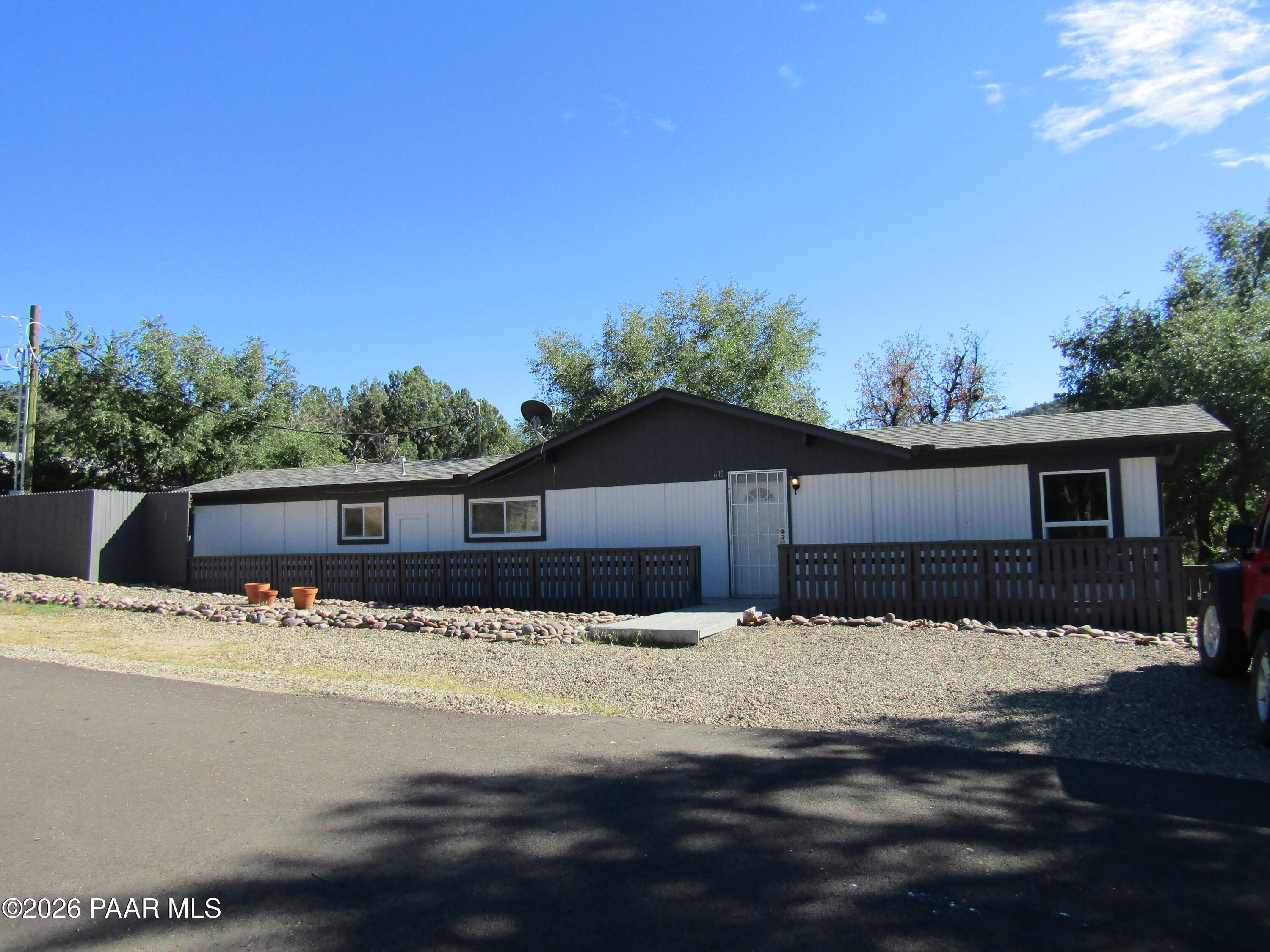 610 S Pinon — photo