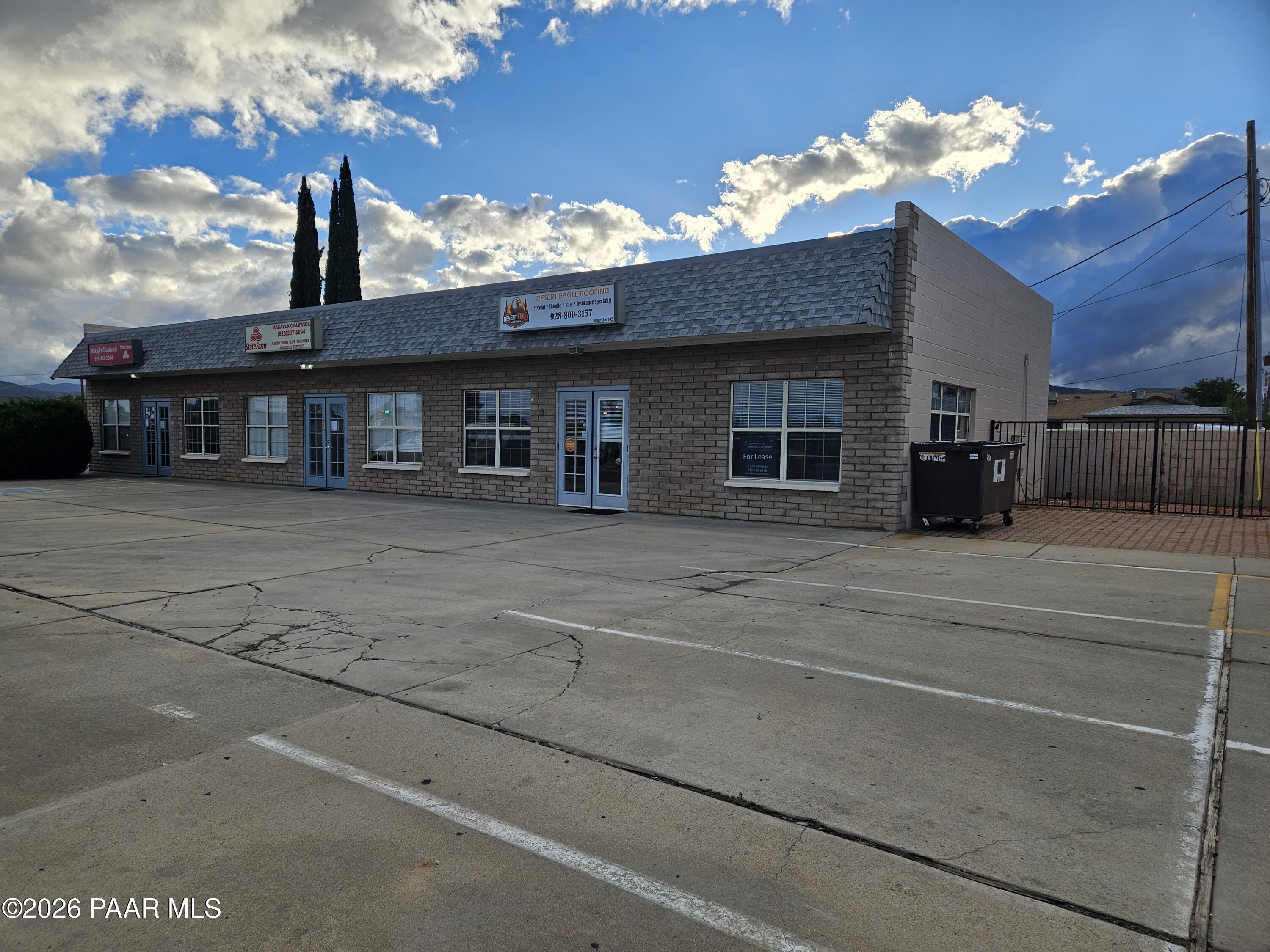 3700 N Robert Road — photo