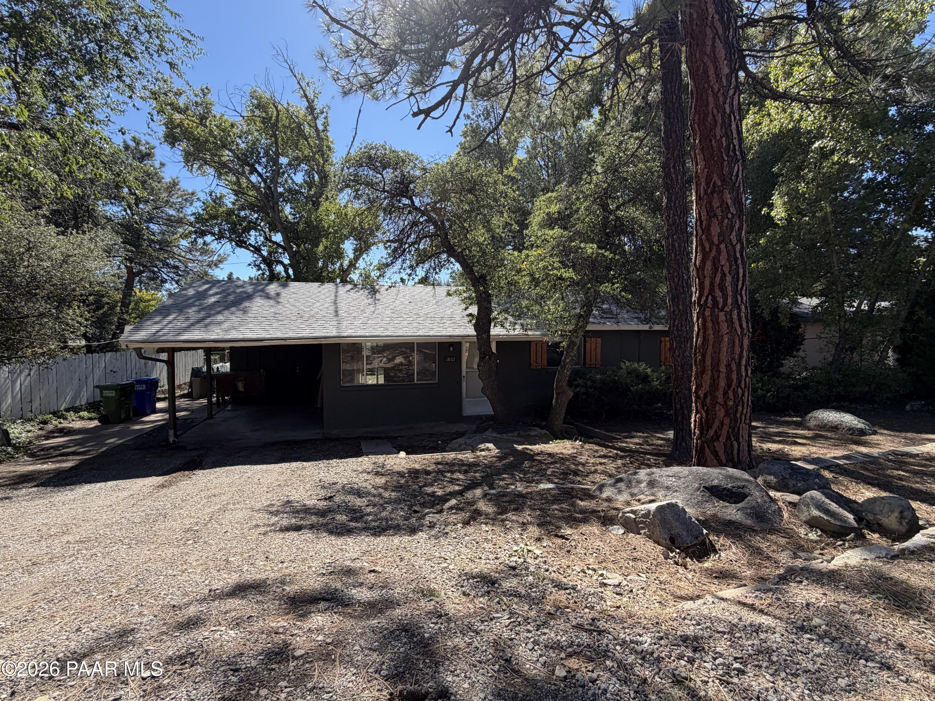 1801 Thumb Butte Road — photo