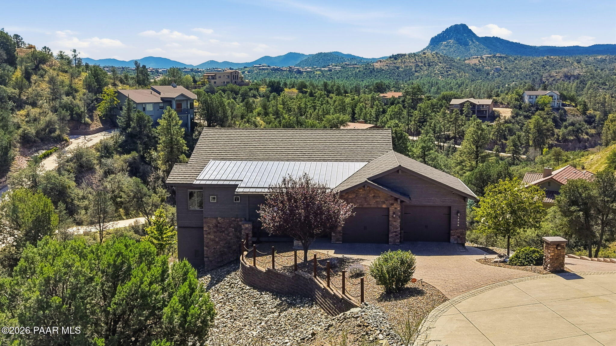 2358 W Oakwood Drive — photo