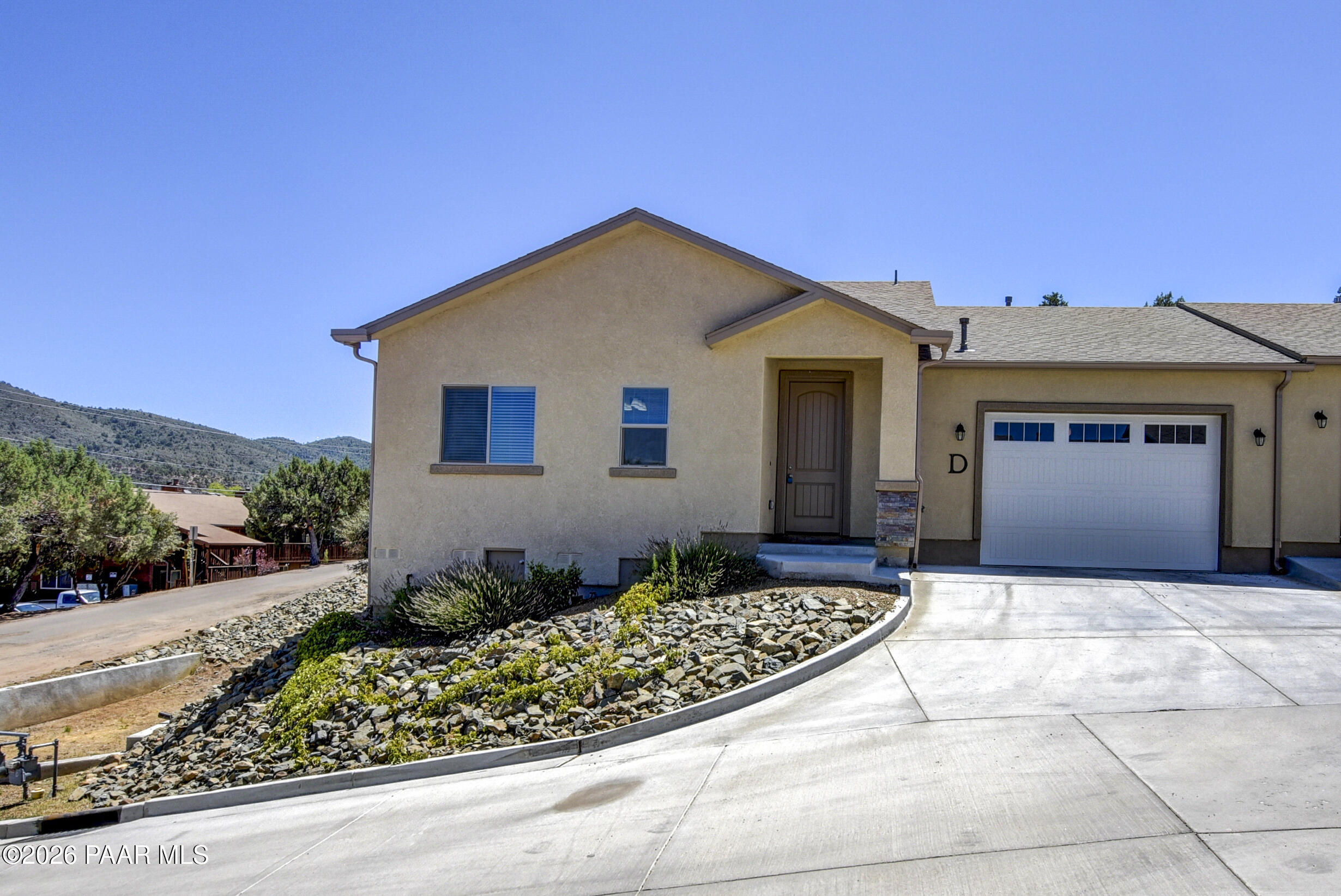 340 Robinson Drive Unit D — photo