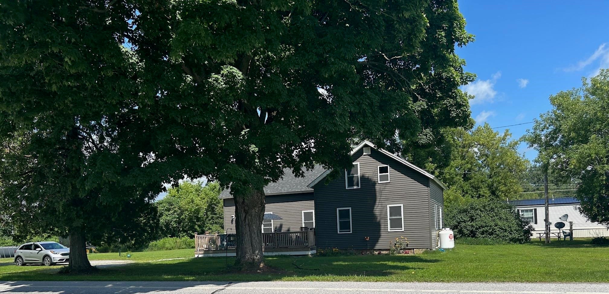 4215 Vermont 78 — photo