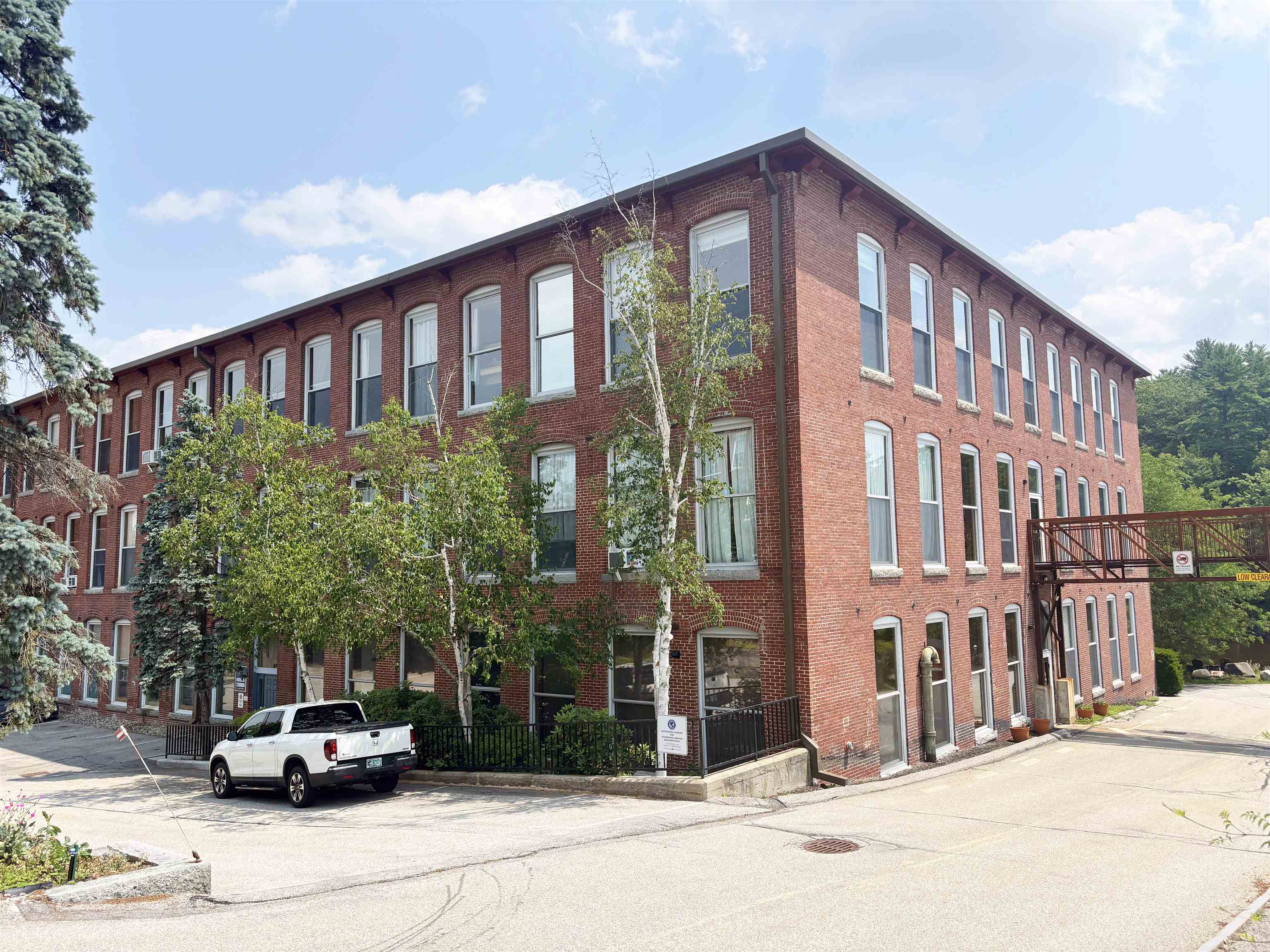 125 Main Street — photo