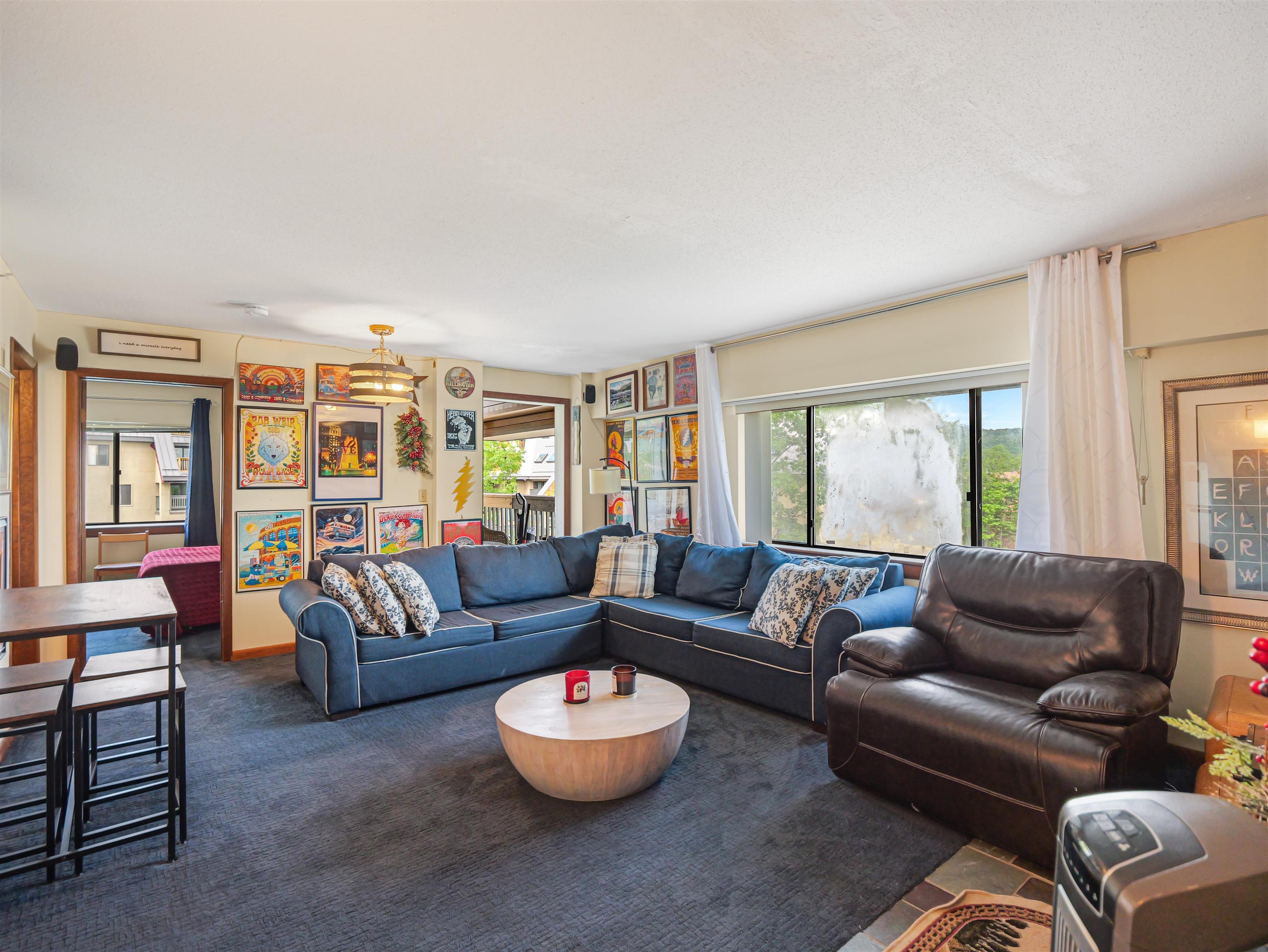 135 East Mountain Road 1G6 — photo