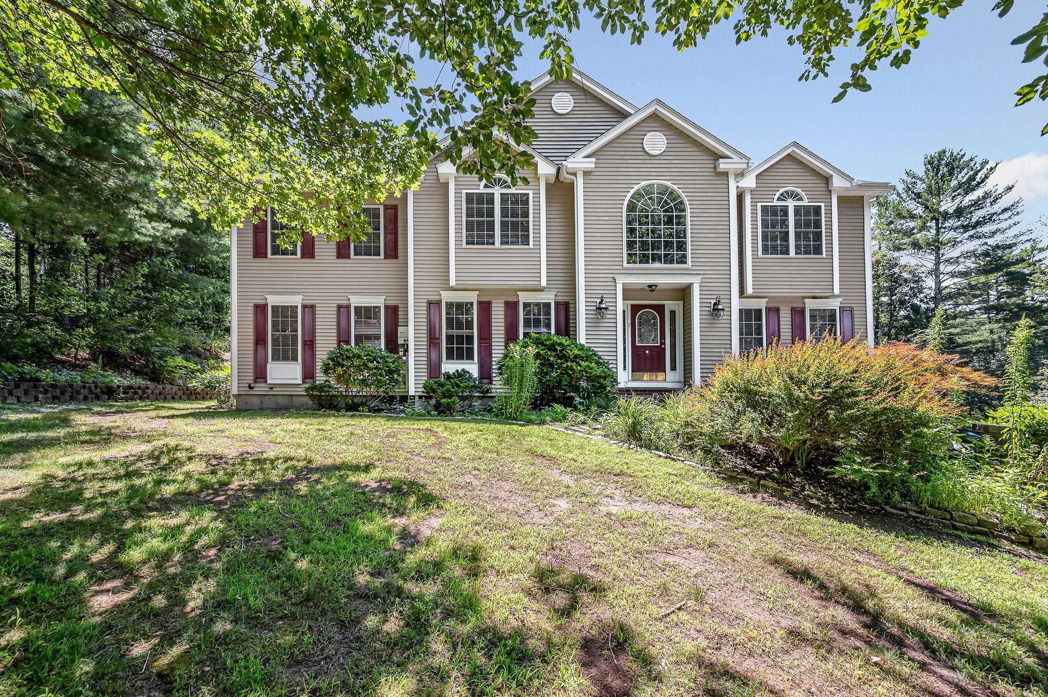 7 Oak Ridge Drive — photo