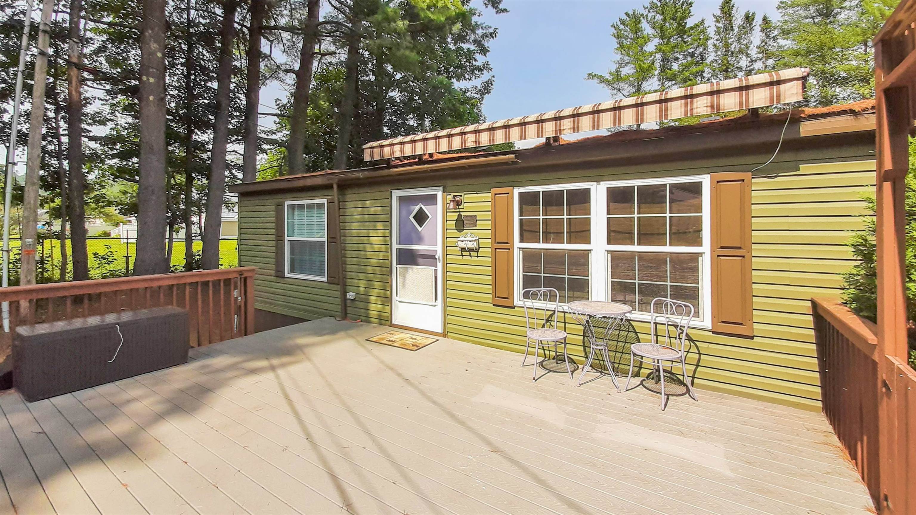 9 Stryhas Trailer Court — photo