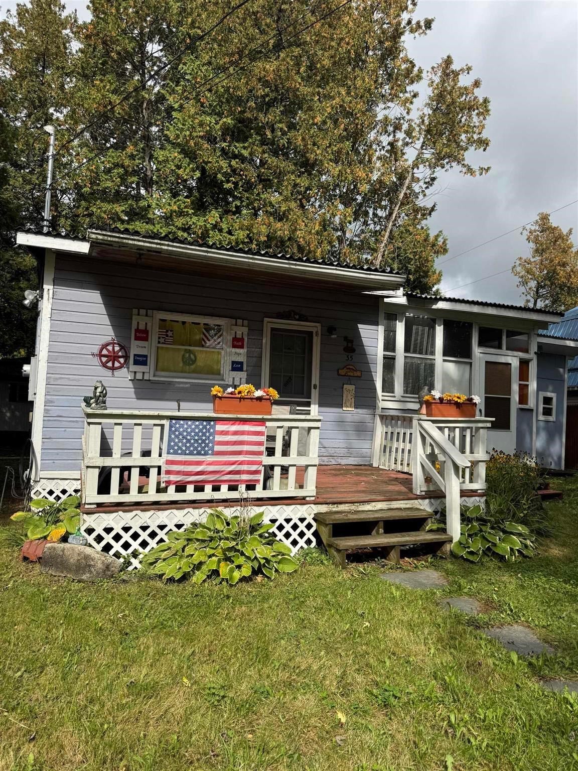 35 Hammond Shore Road — photo