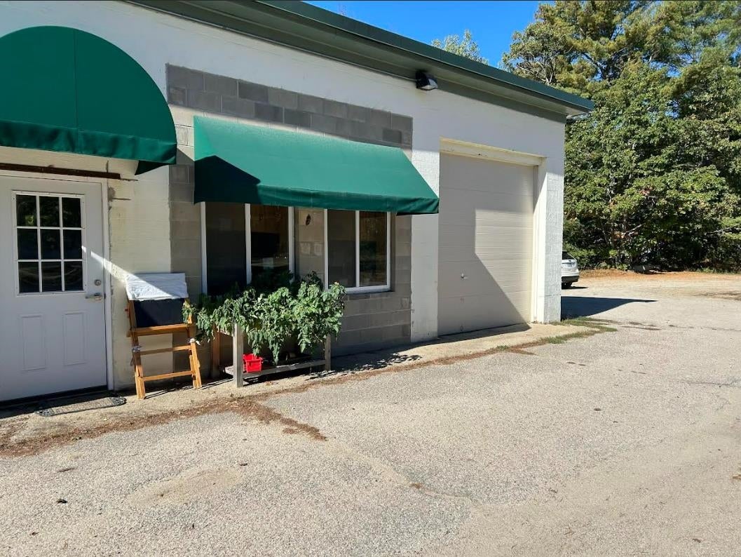 41 Goboro Road Building 41 — photo