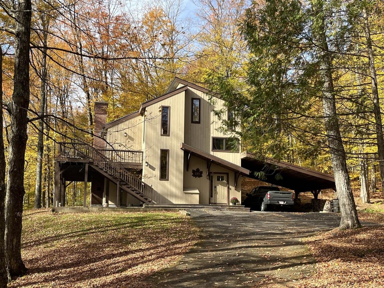 185 Maple Road — photo