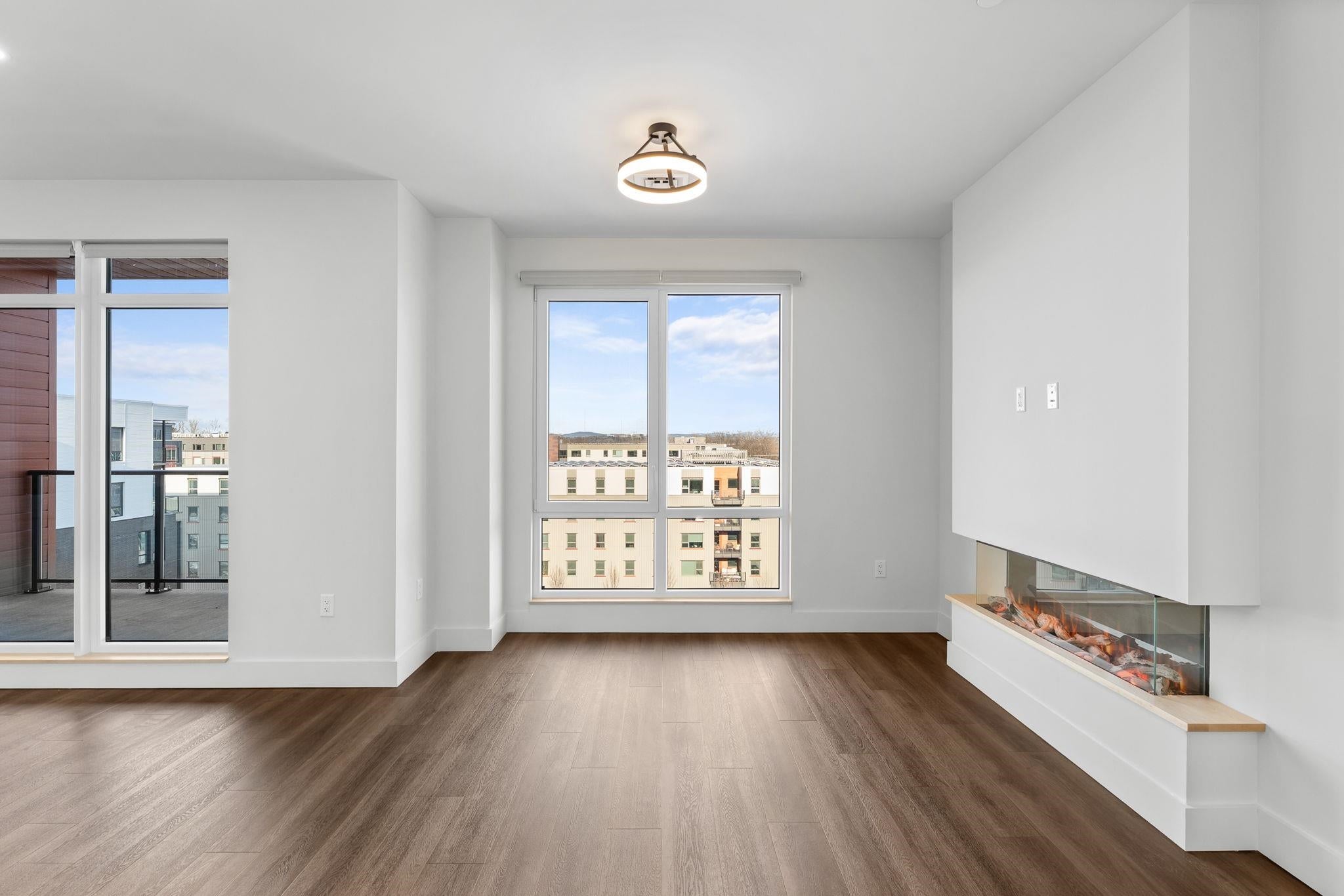 125 Cambrian Way 606 — photo