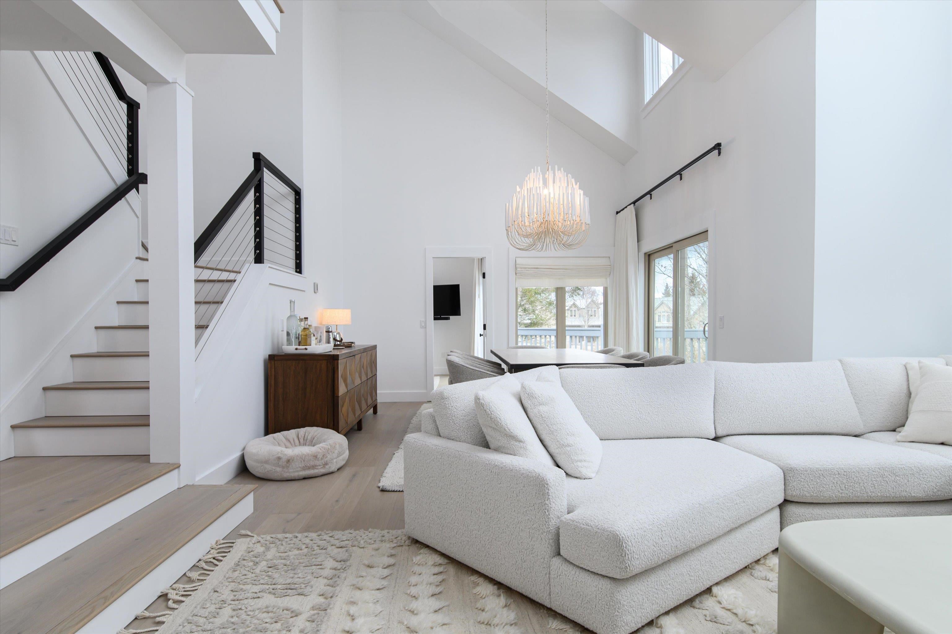 48 Alpine Way D-1 — photo