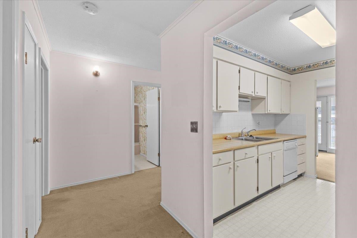 100 Kennedy Drive 62 — photo