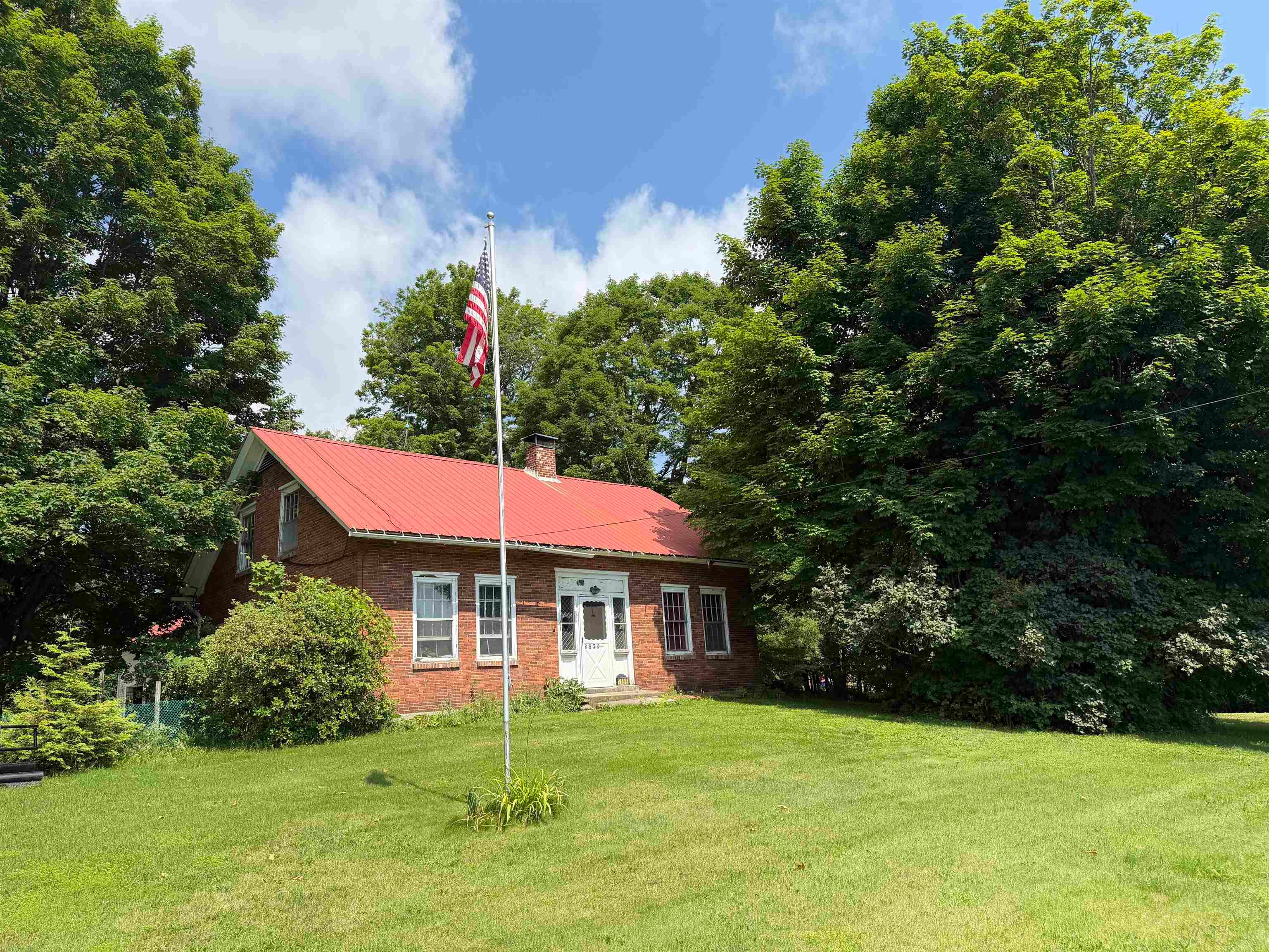 2456 Route 5 — photo