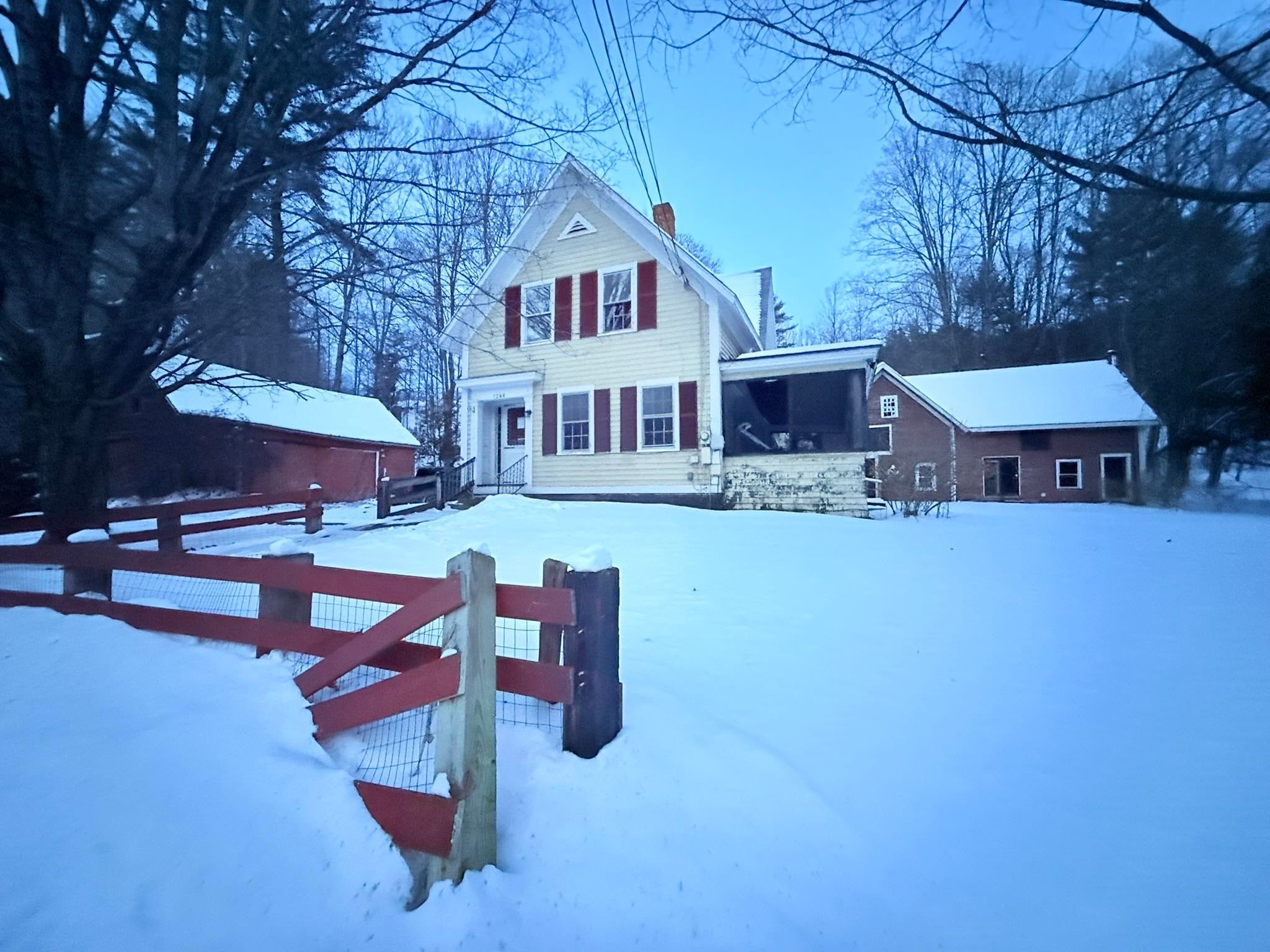 1246 New Hampshire Route 175 — photo