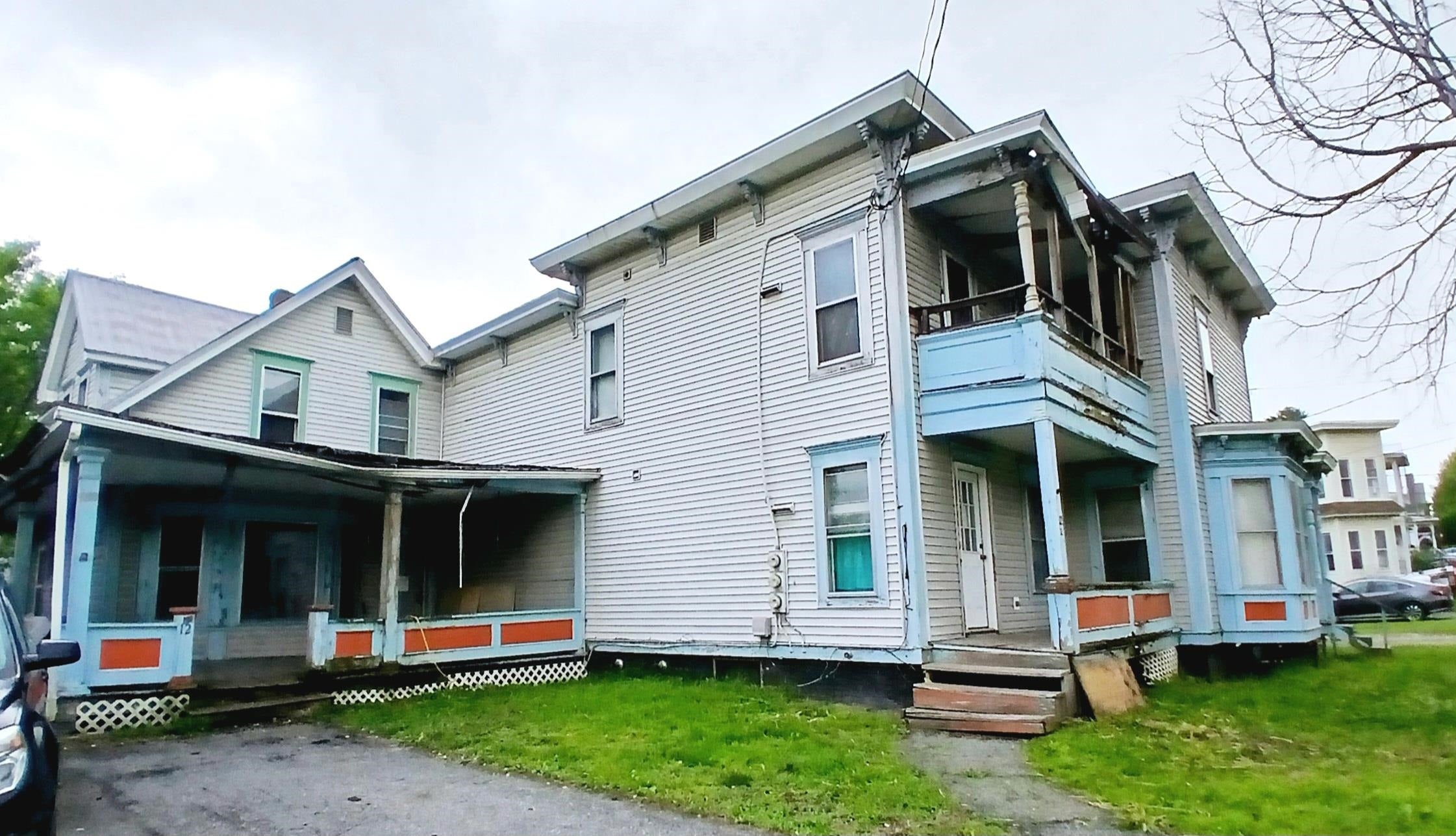 12 Pleasant Street — photo