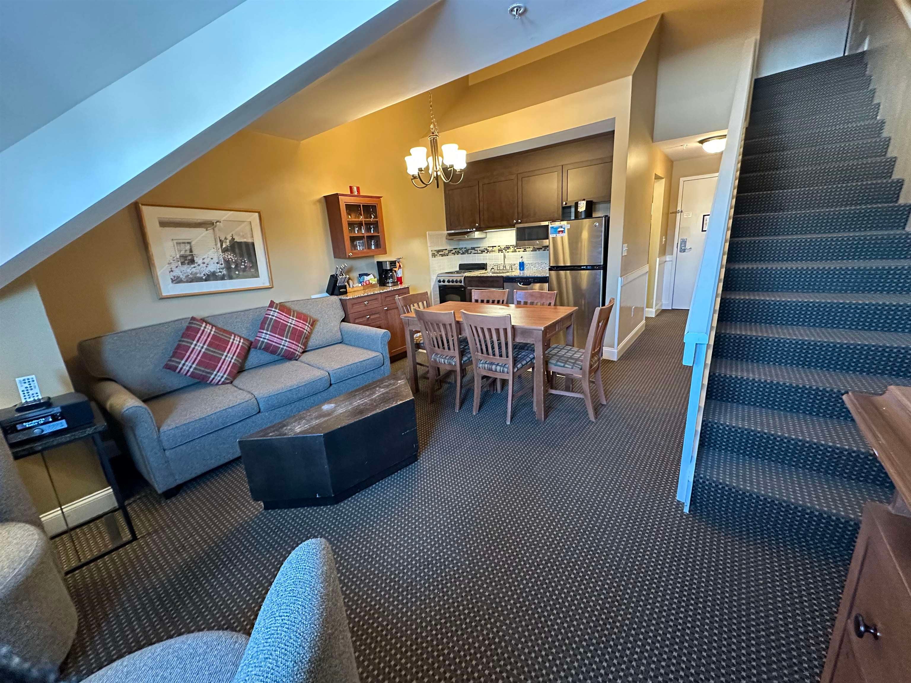 316/318, Qtr 1 89 Grand Summit Way — photo