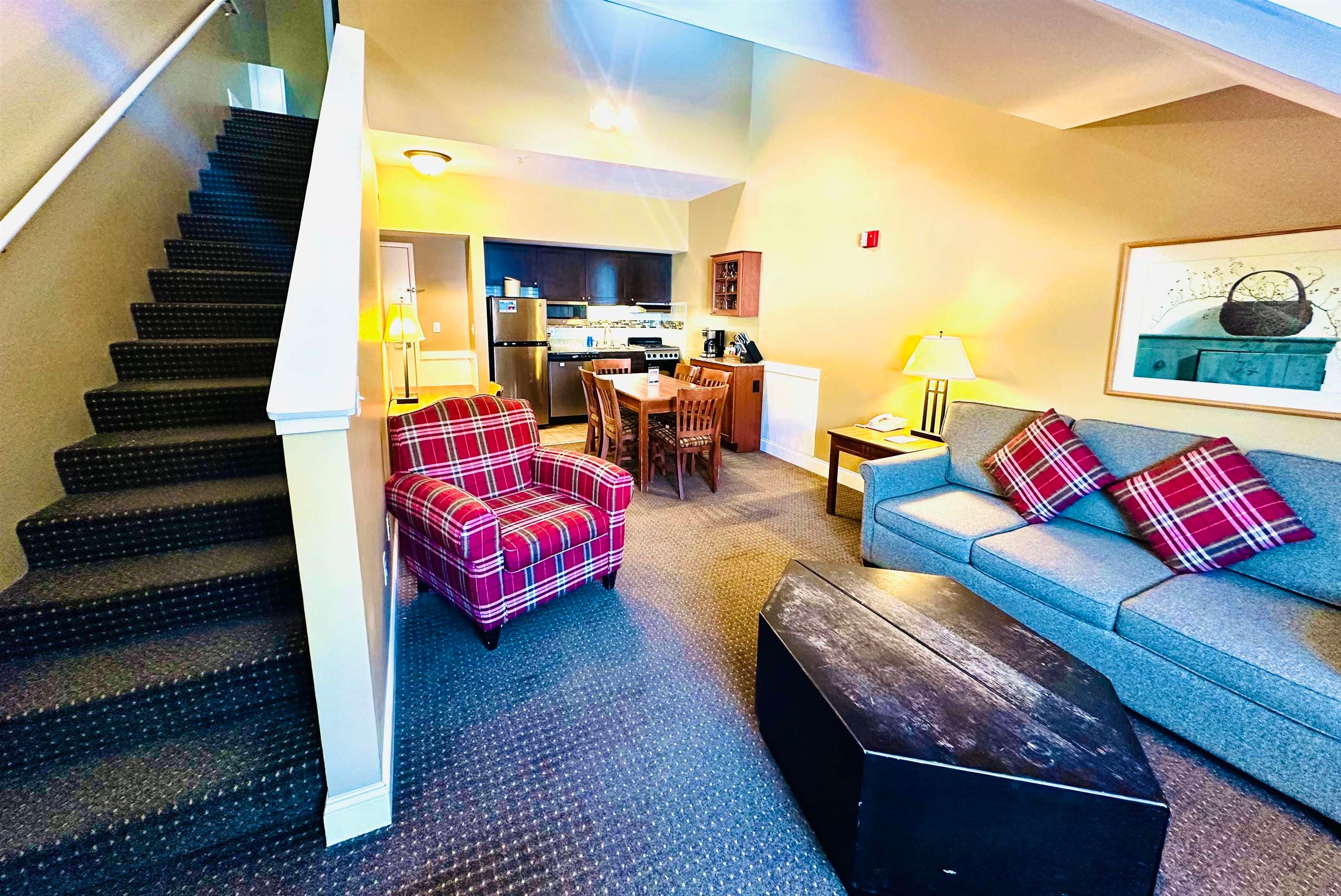 311 Qtr 3 Grand Summit Way — photo