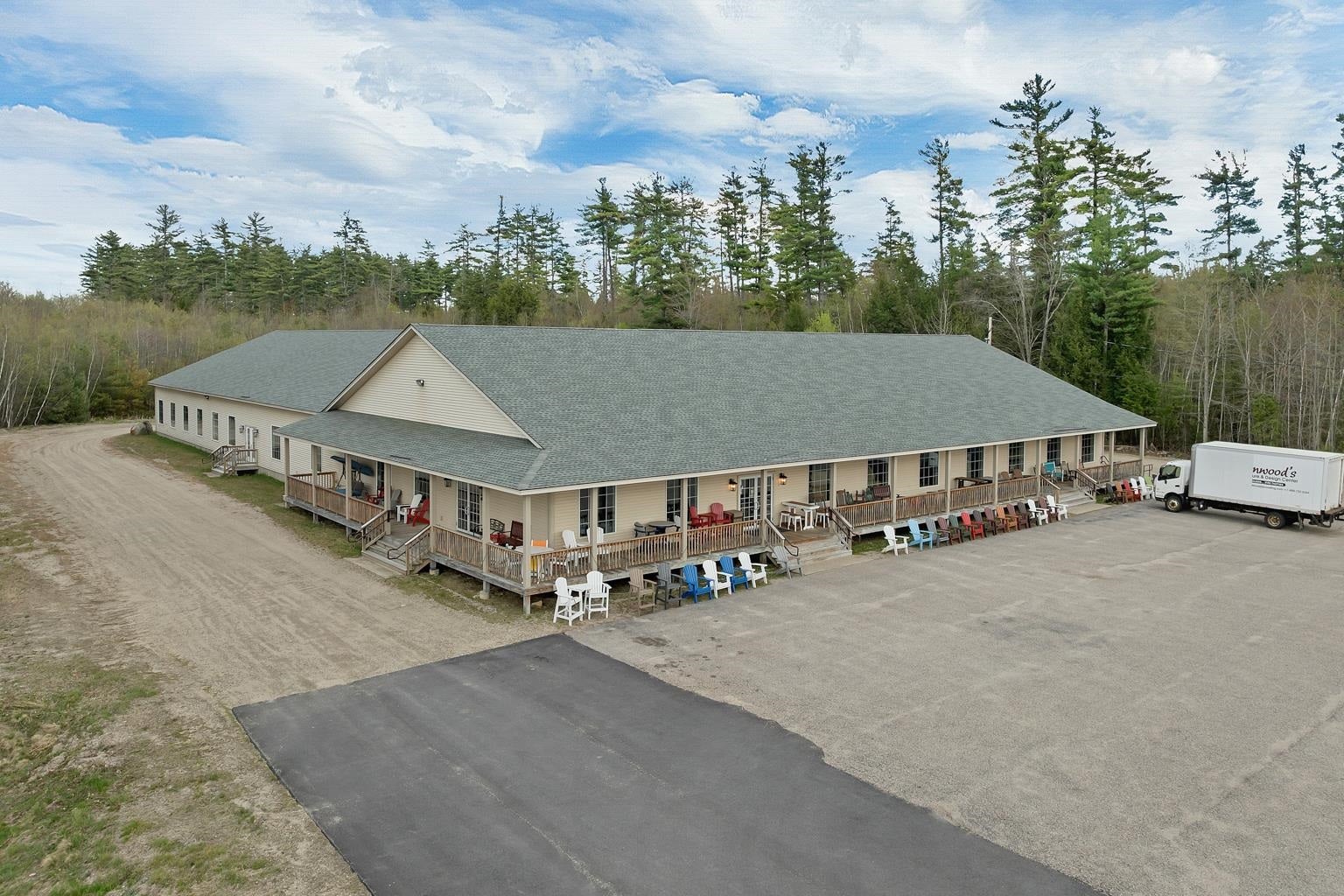 1210 White Mountain Highway — photo