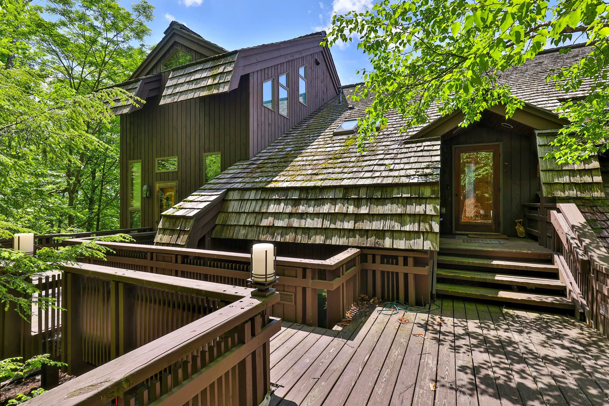 726 East Ash Road — photo