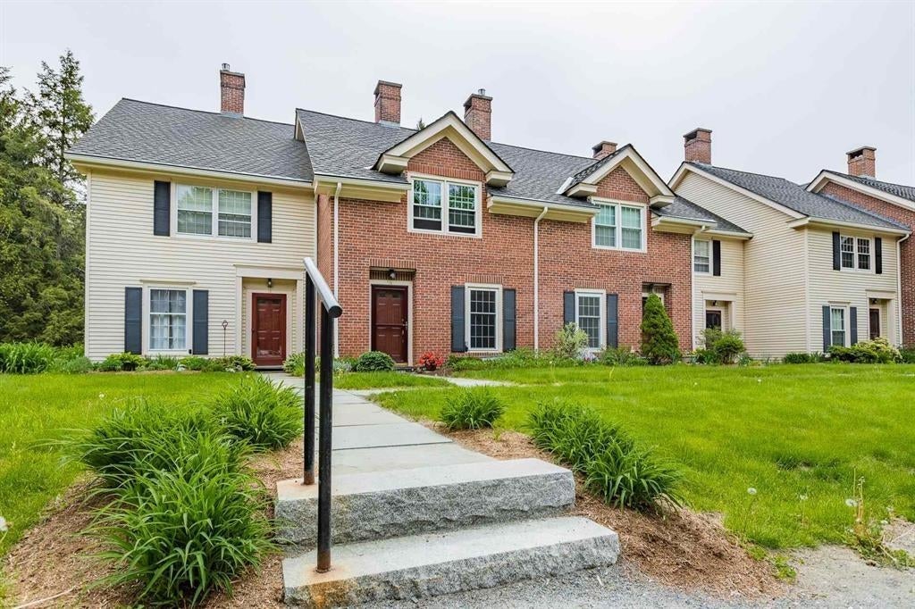 85 Townhouse Way 14 — photo