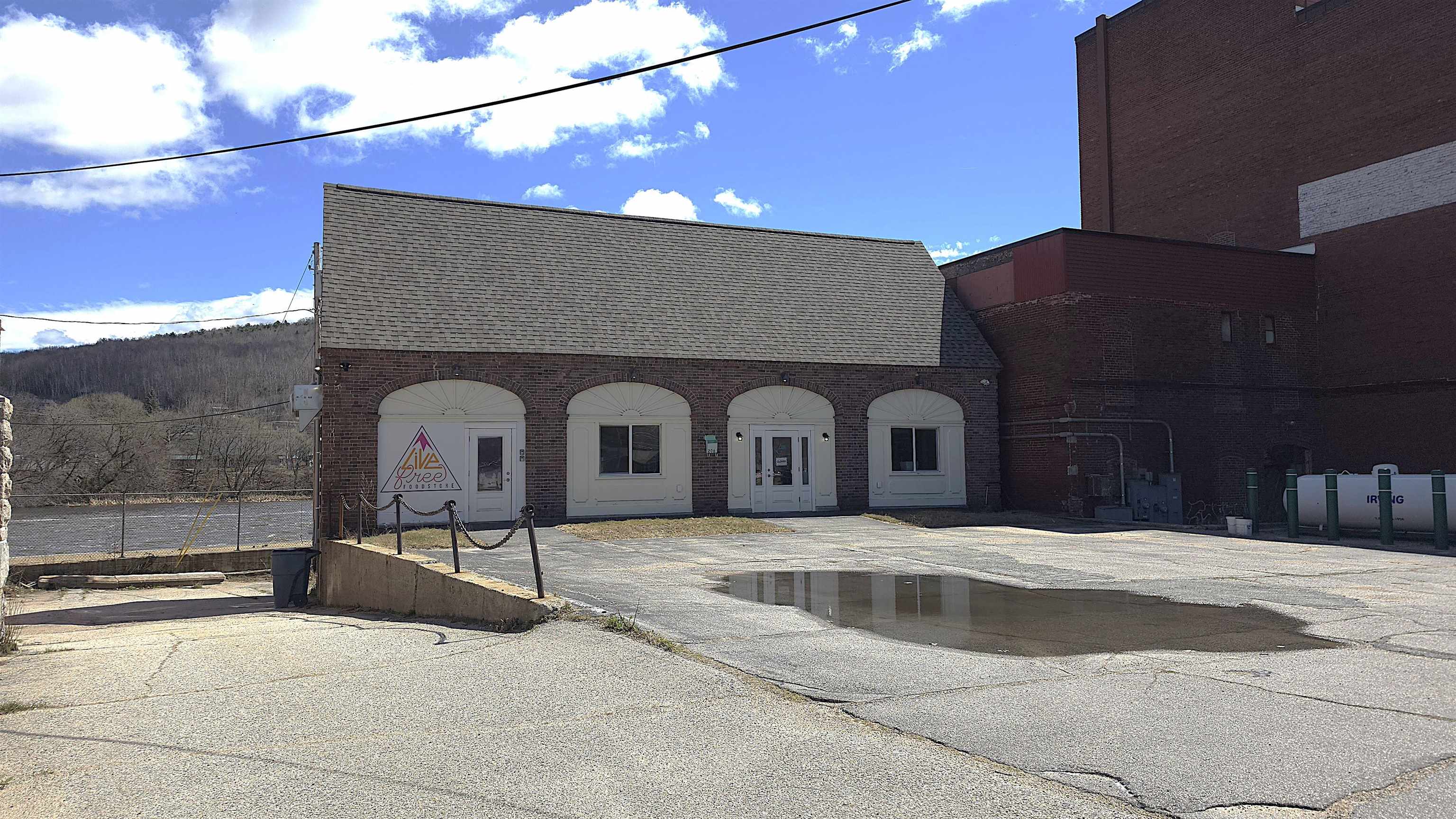 206 Main Street — photo