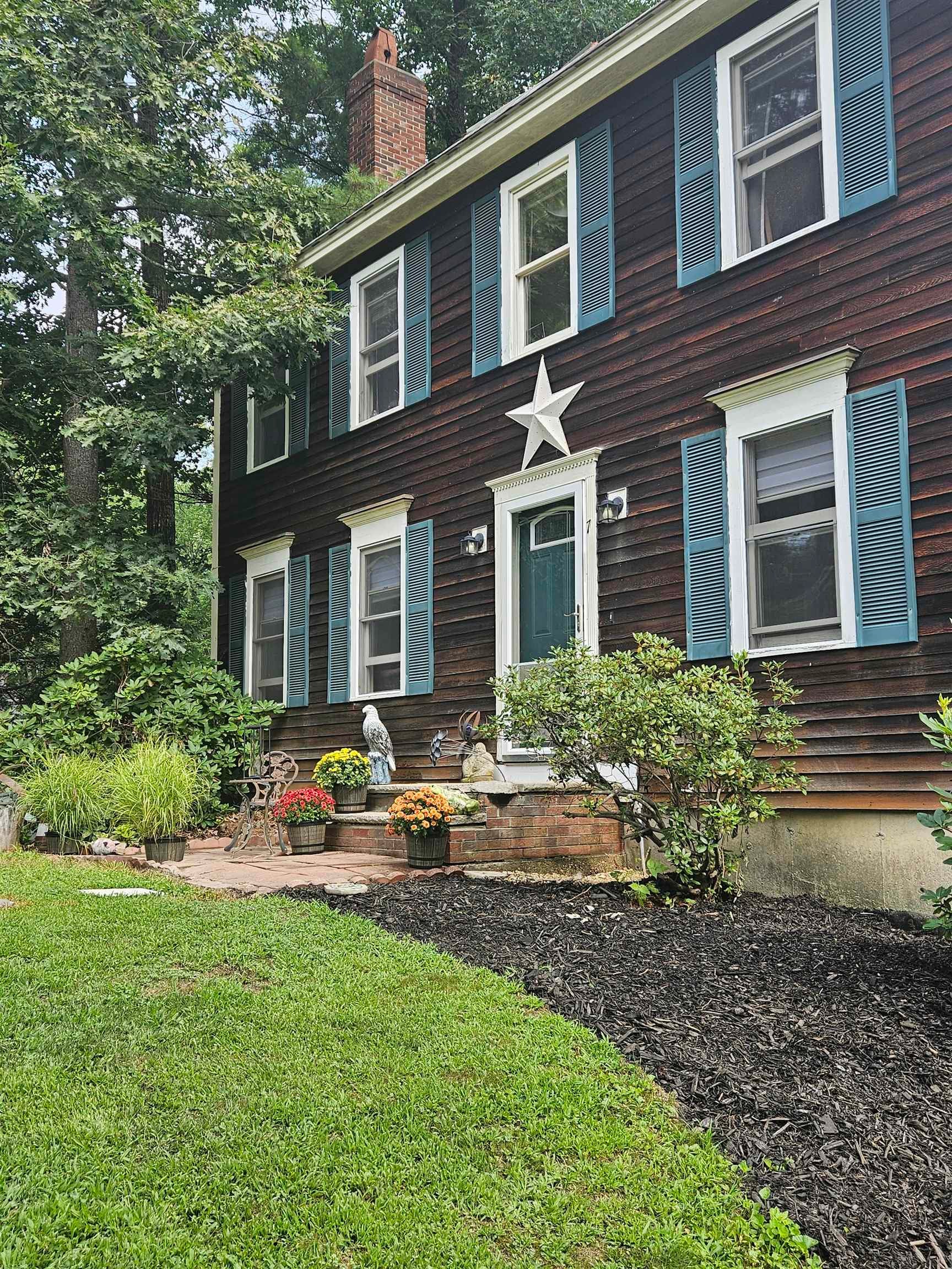 7 Chapman Way — photo
