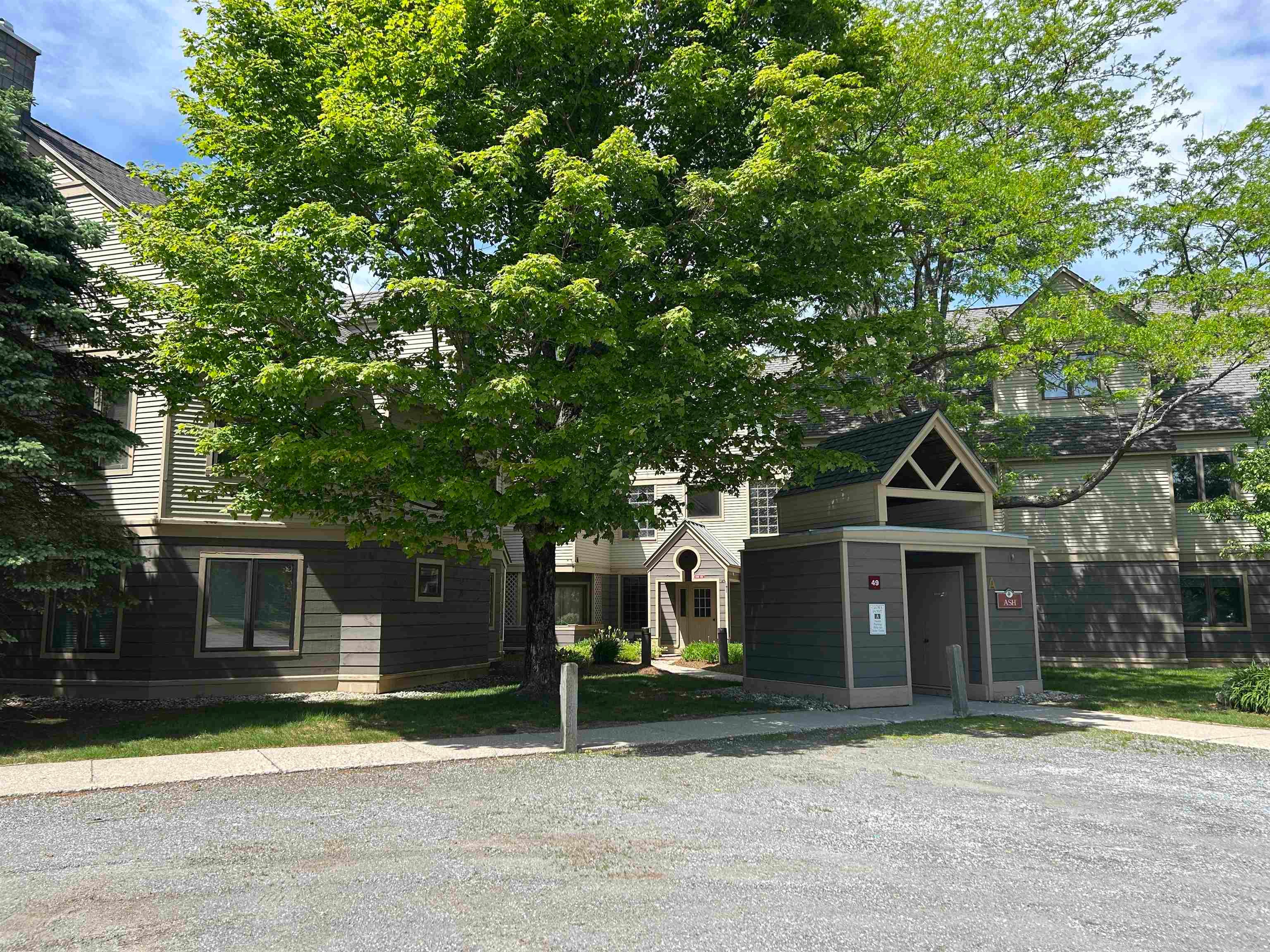 49 High Point Drive a-14 — photo