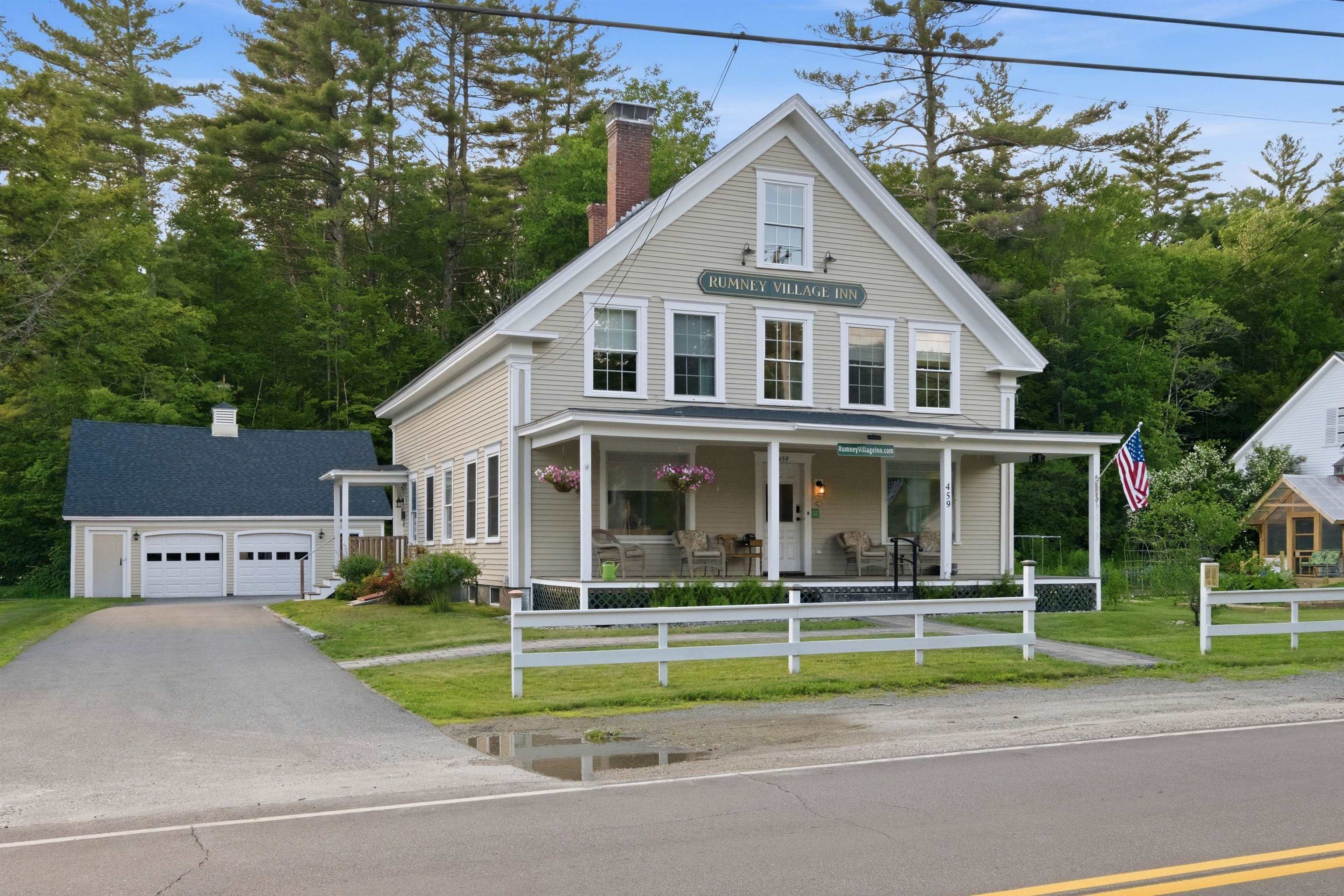 459 Main Street — photo