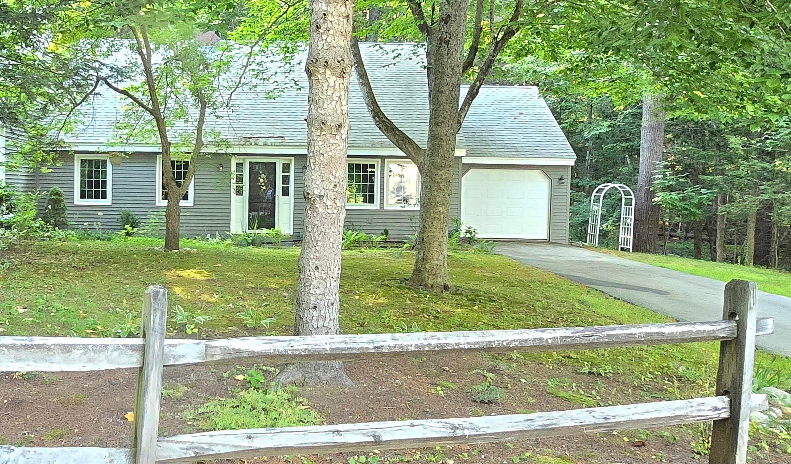 12 Laurel Circle — photo