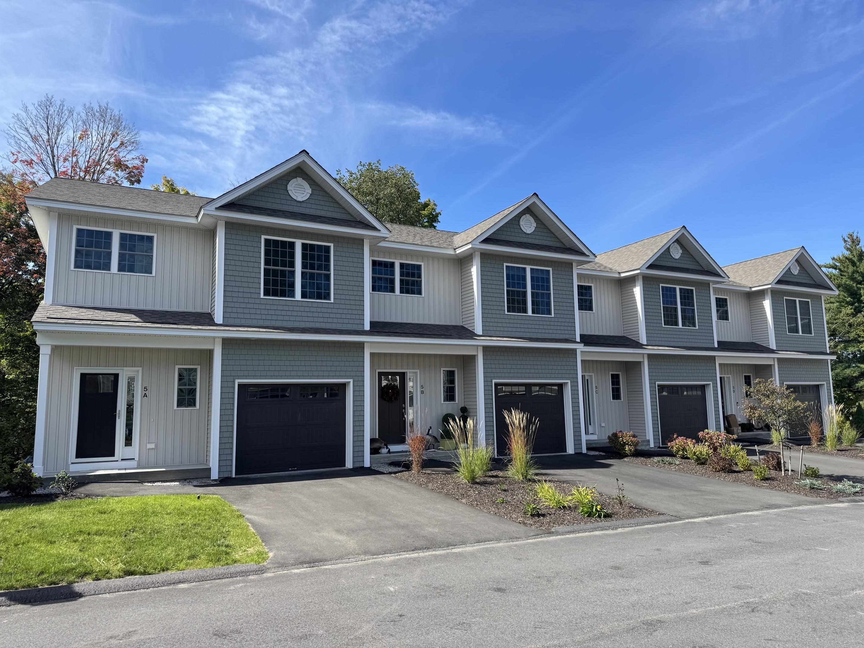 5C Dearborn Circle — photo