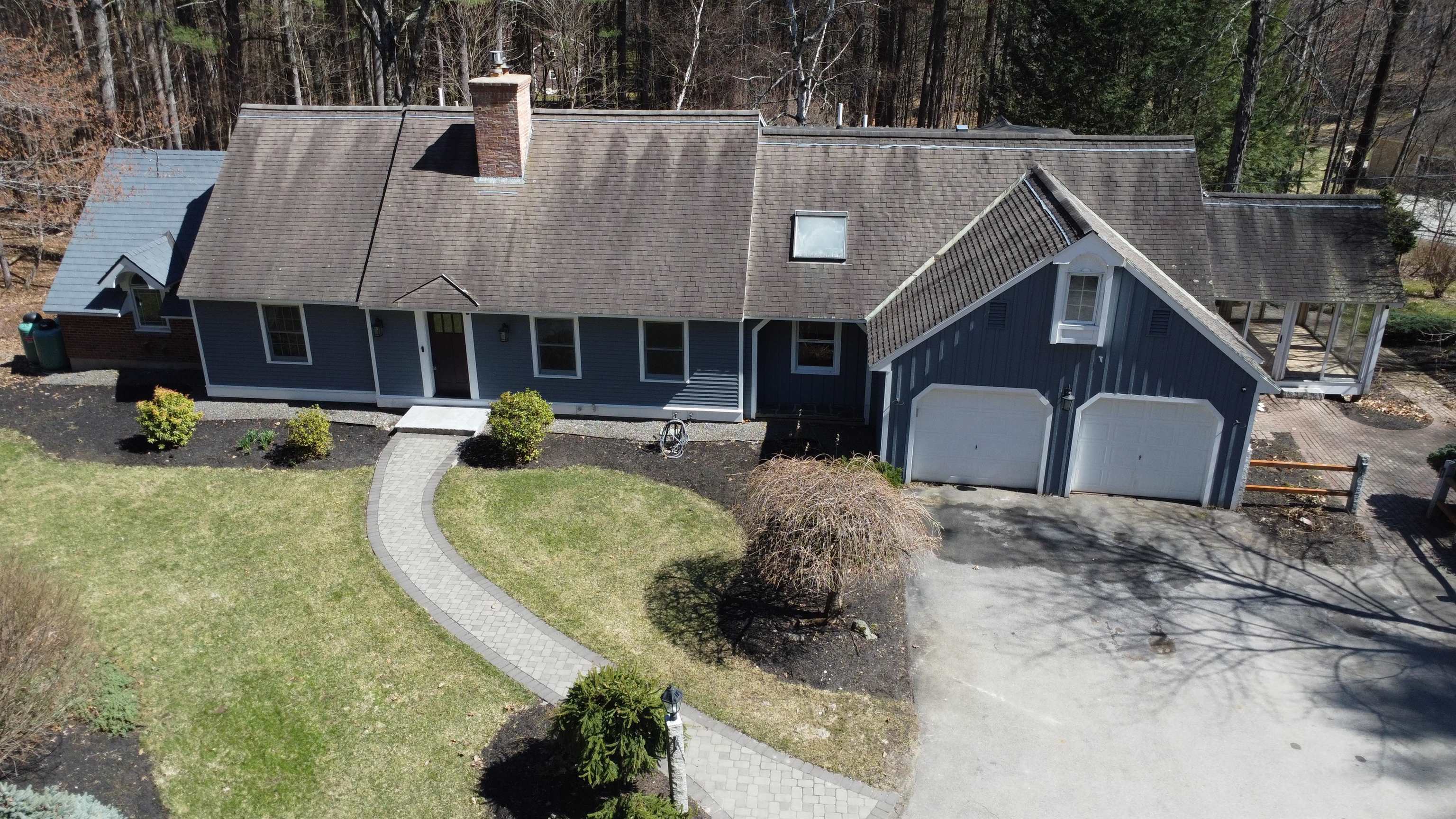 100 Richardson Road — photo