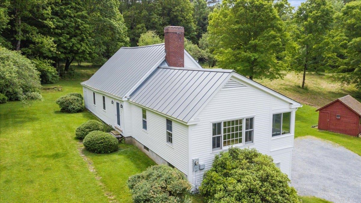 636 Dexter Road — photo