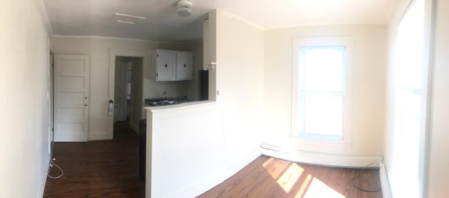 2733 Darmouth College Highway 10 — photo
