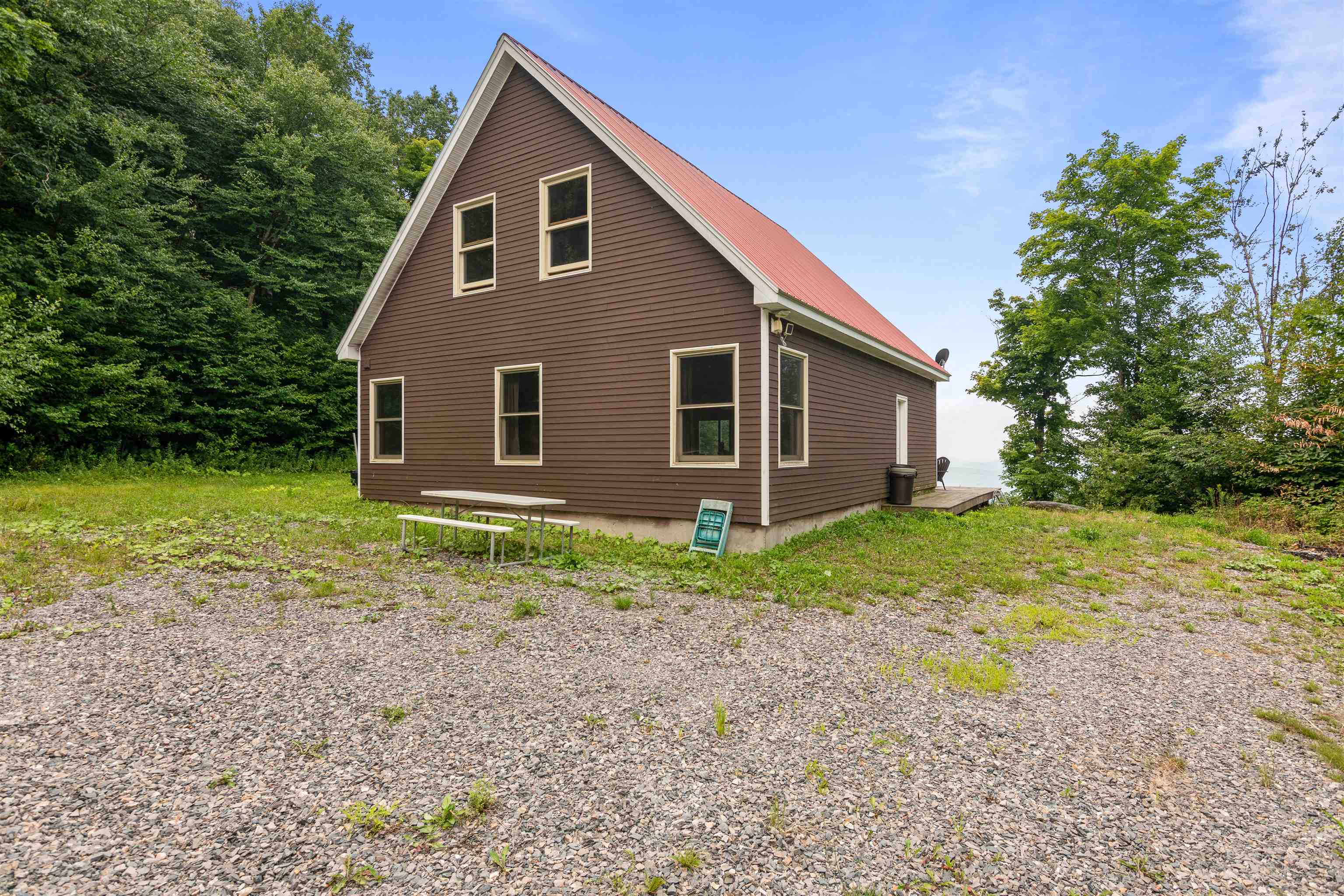 942 Deer Run Lane — photo