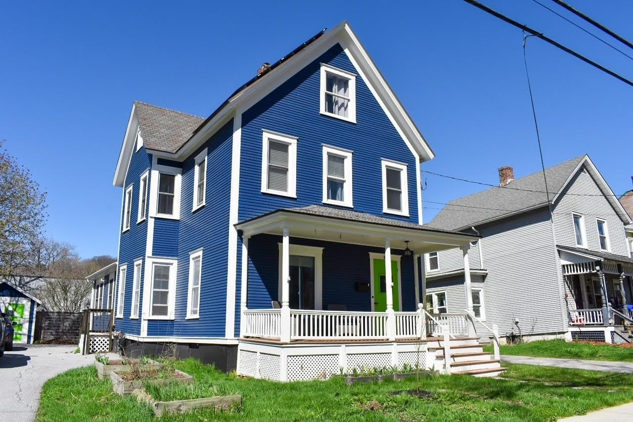 83 Baxter Street — photo