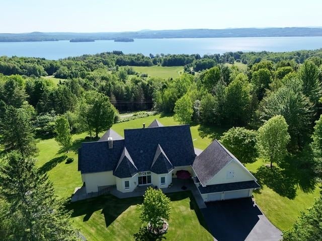 4647 Lake Road — photo