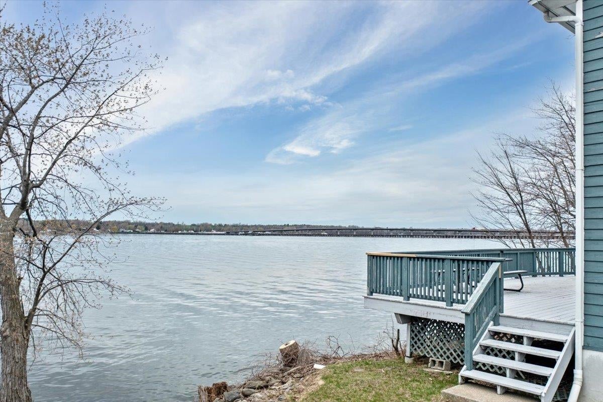52 Lakewood Drive — photo